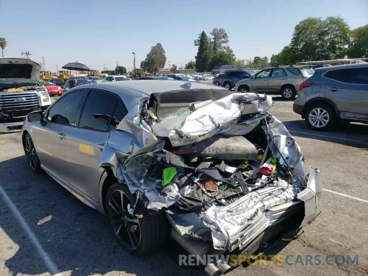 3 Photograph of a damaged car 4T1K61AKXLU970430 TOYOTA CAMRY 2020