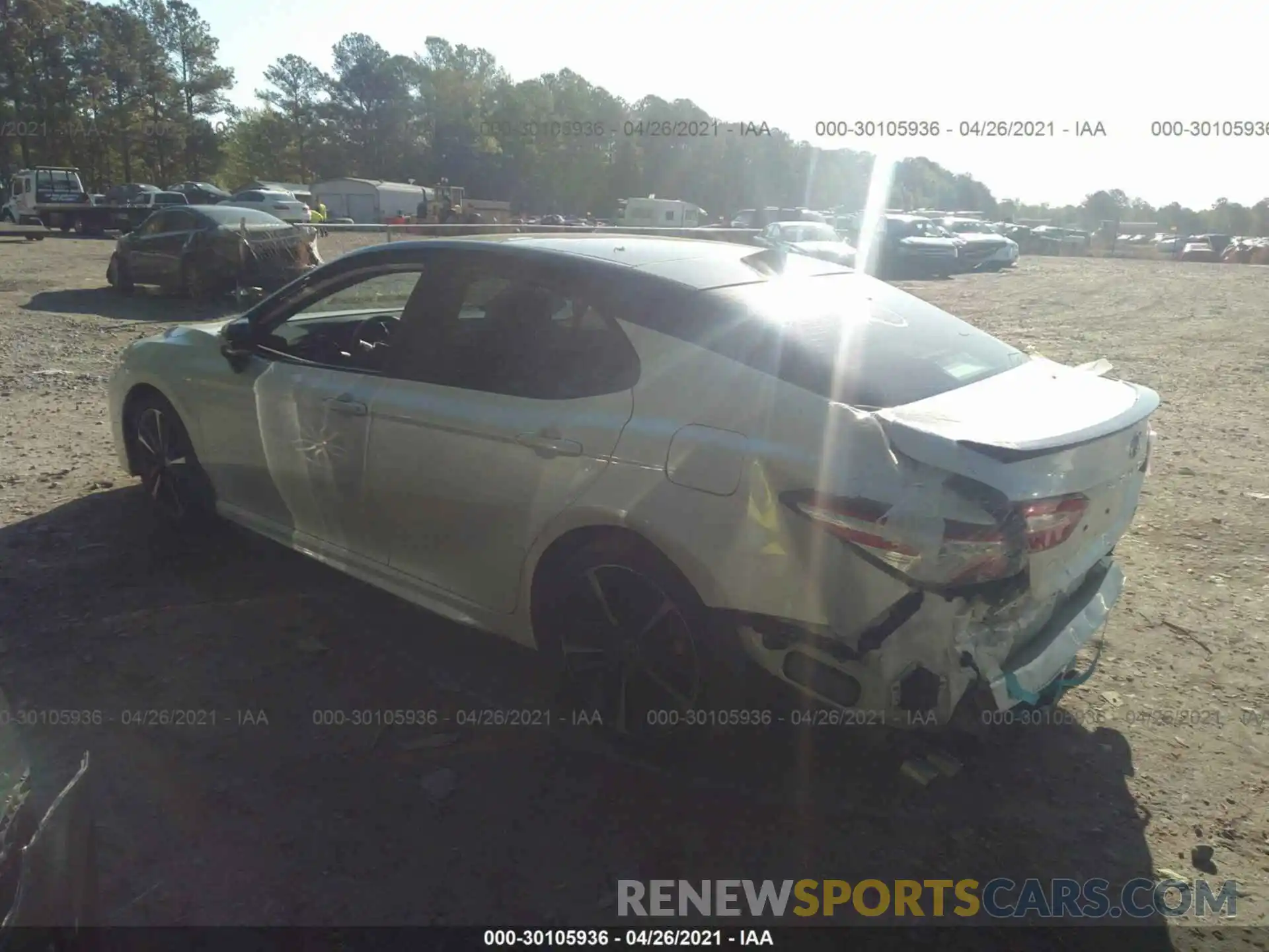 3 Photograph of a damaged car 4T1K61BK0LU001587 TOYOTA CAMRY 2020