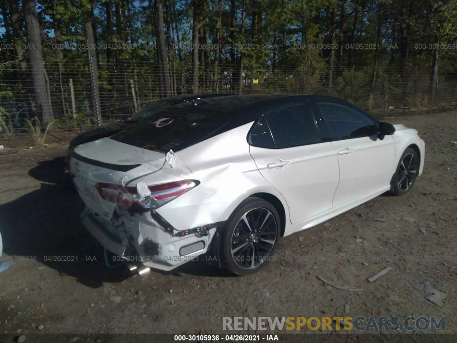 4 Photograph of a damaged car 4T1K61BK0LU001587 TOYOTA CAMRY 2020