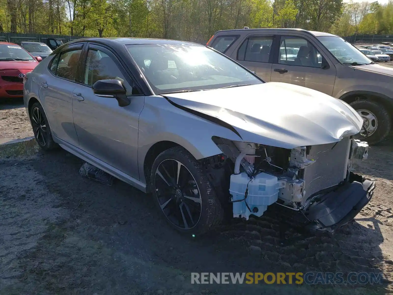 1 Photograph of a damaged car 4T1K61BK0LU003047 TOYOTA CAMRY 2020