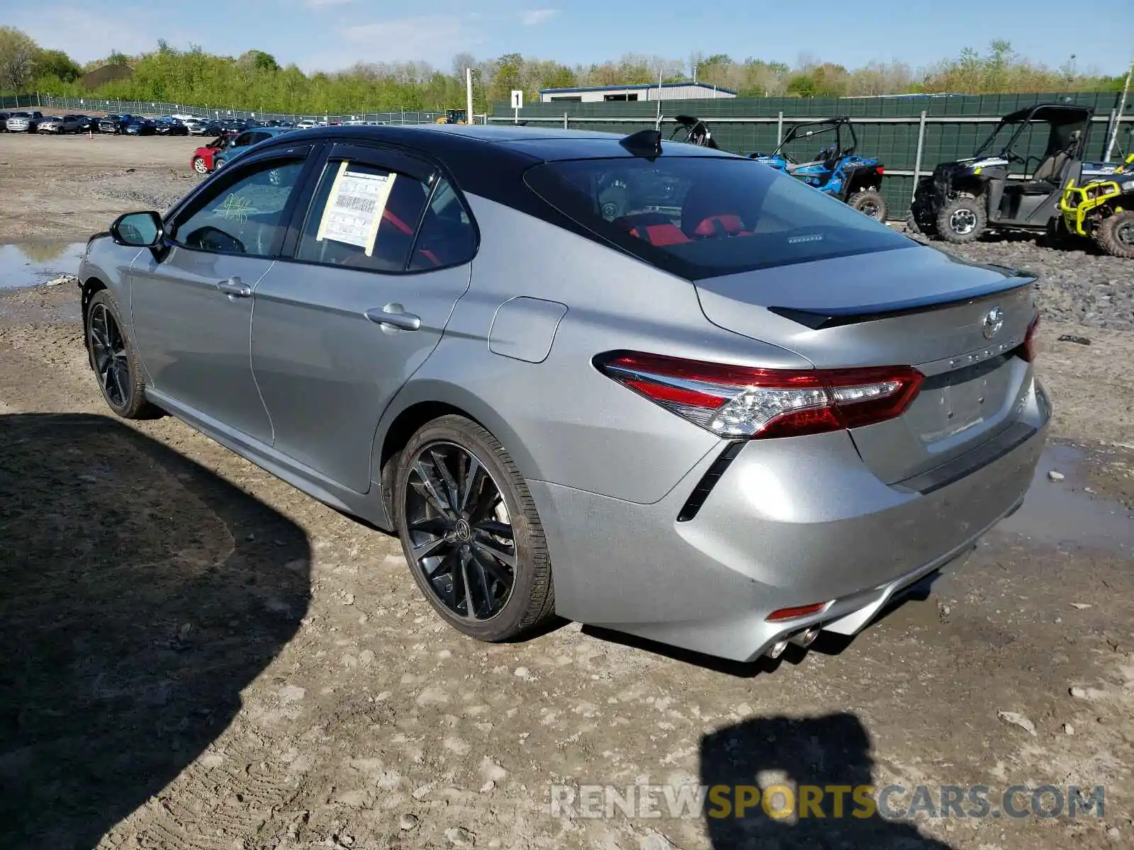 3 Photograph of a damaged car 4T1K61BK0LU003047 TOYOTA CAMRY 2020