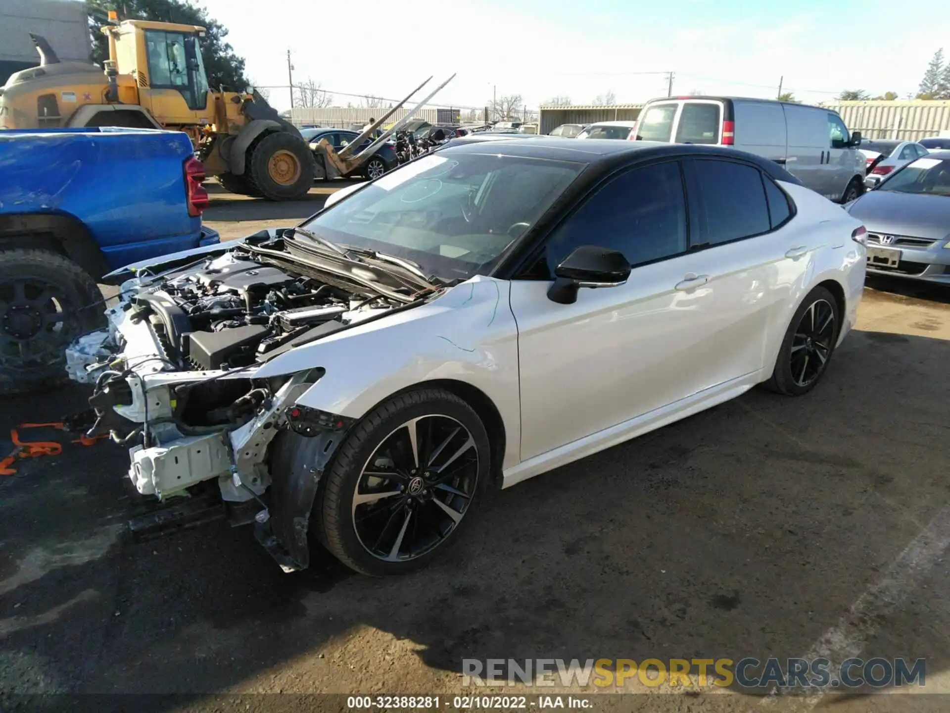 2 Photograph of a damaged car 4T1K61BK0LU008670 TOYOTA CAMRY 2020