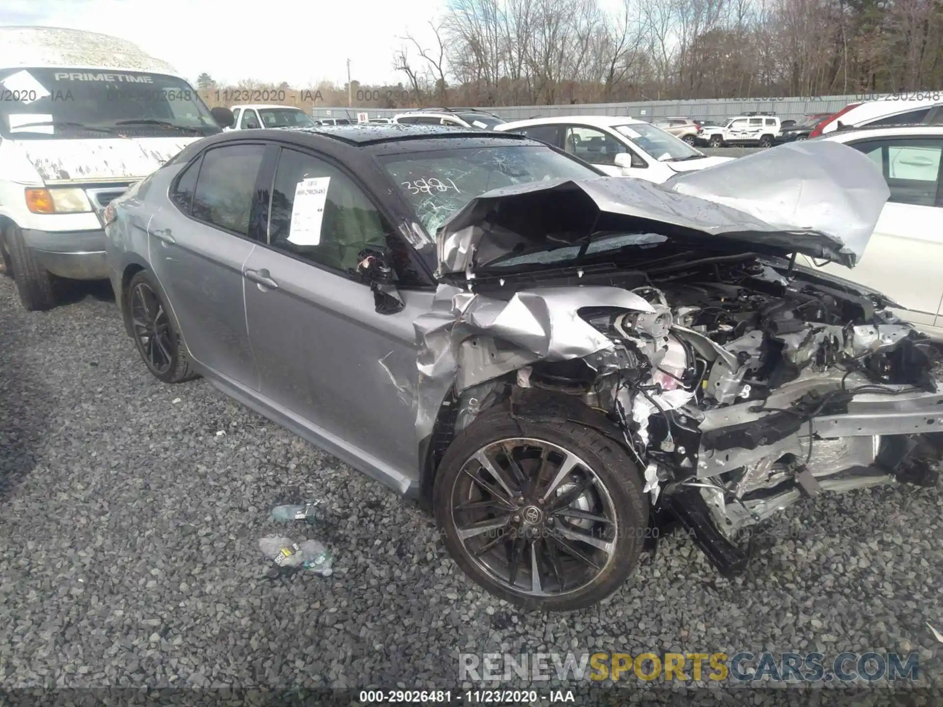 1 Photograph of a damaged car 4T1K61BK0LU018423 TOYOTA CAMRY 2020