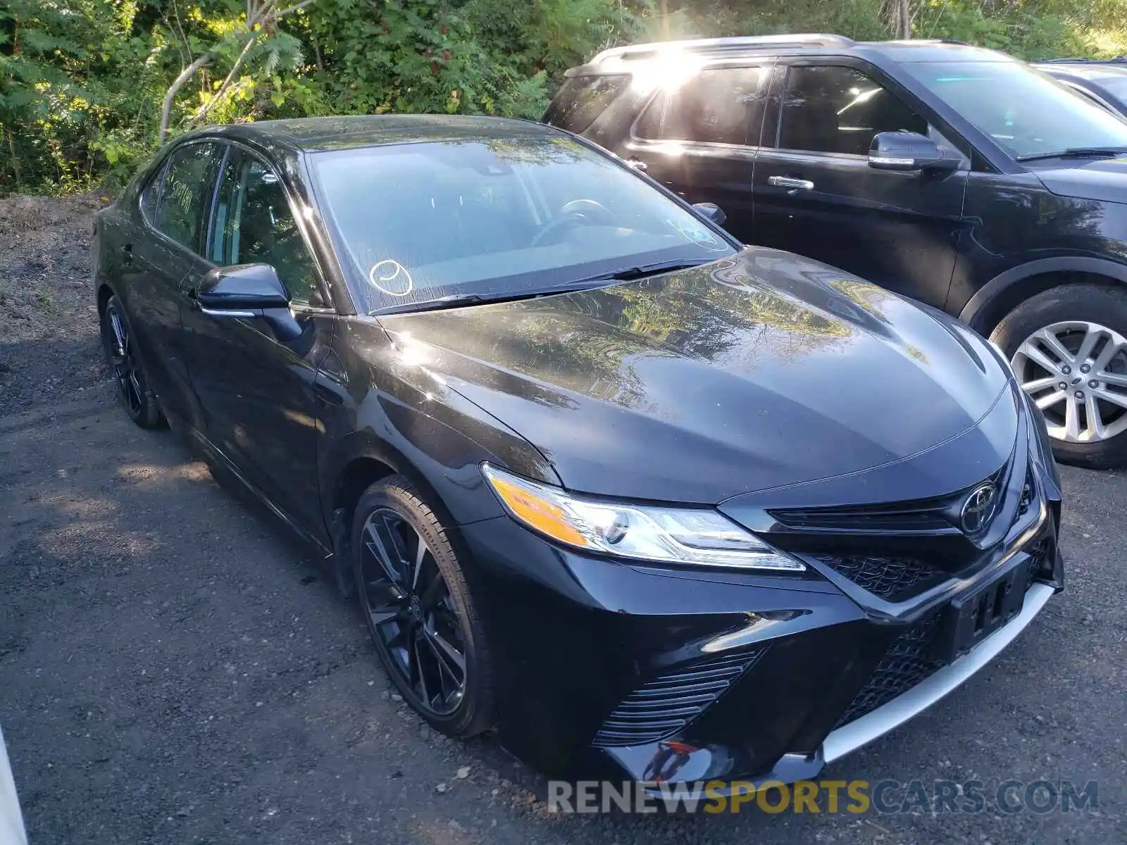 1 Photograph of a damaged car 4T1K61BK1LU015949 TOYOTA CAMRY 2020