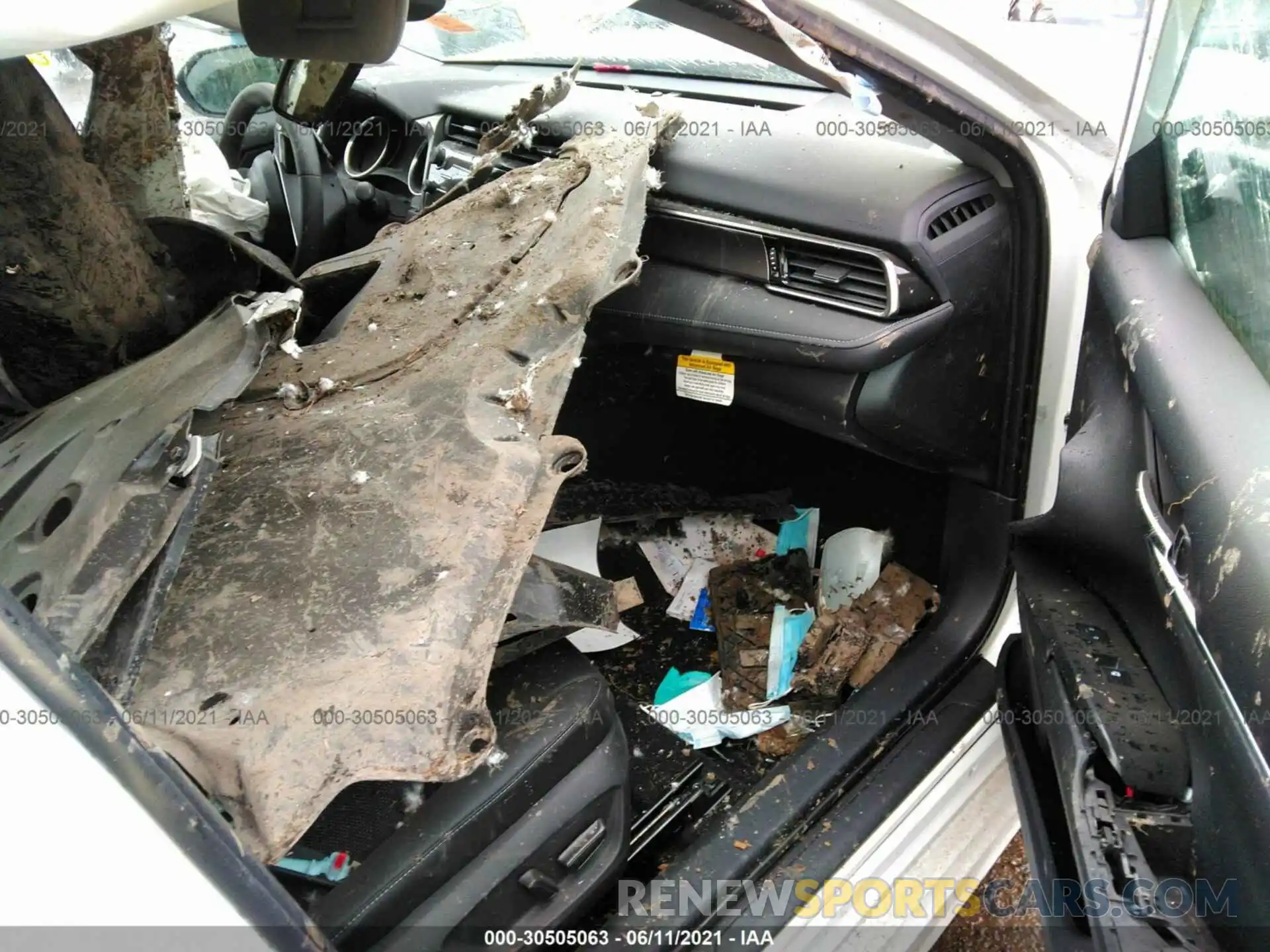 5 Photograph of a damaged car 4T1K61BK2LU019167 TOYOTA CAMRY 2020