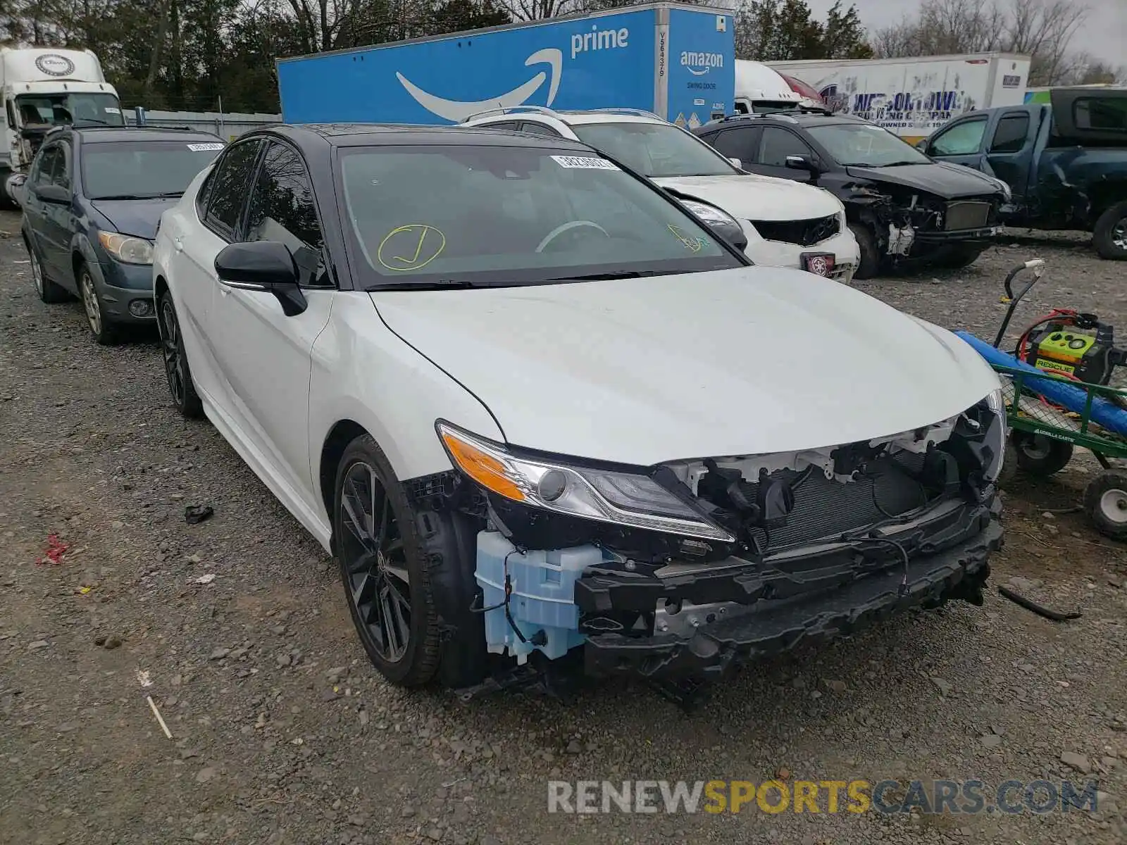 1 Photograph of a damaged car 4T1K61BK3LU007089 TOYOTA CAMRY 2020