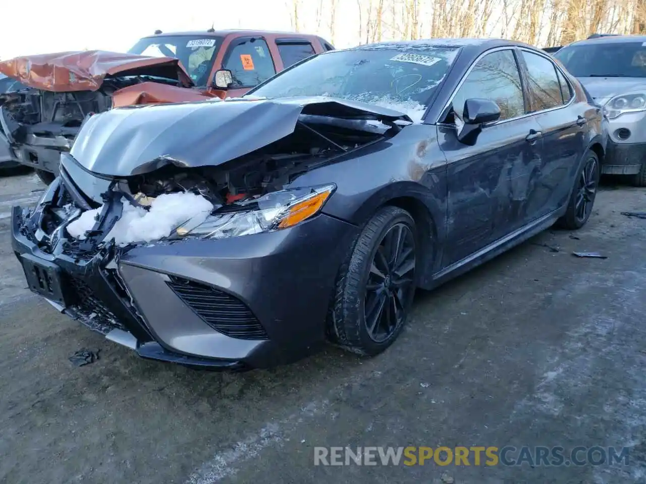 2 Photograph of a damaged car 4T1K61BK3LU011000 TOYOTA CAMRY 2020