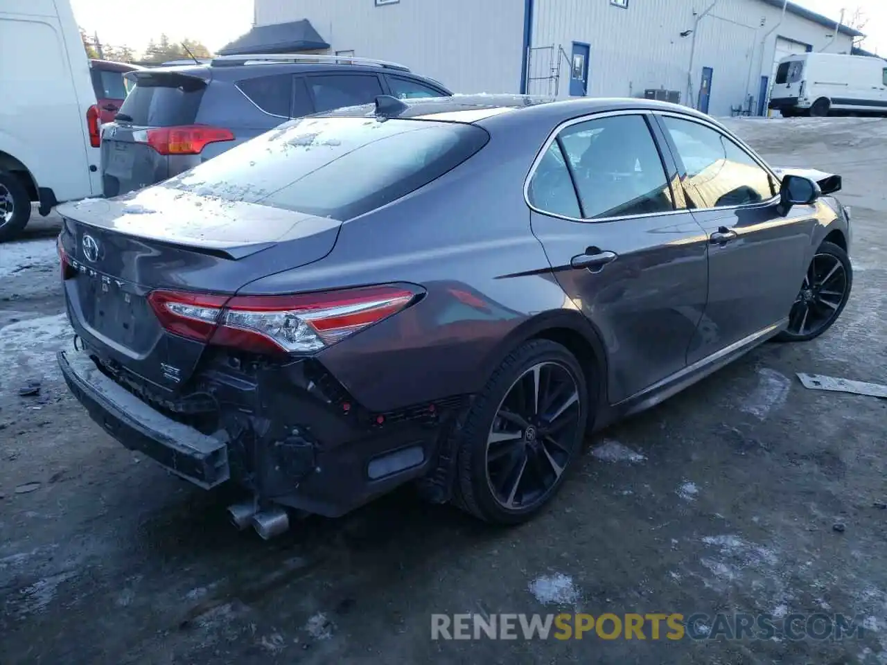 4 Photograph of a damaged car 4T1K61BK3LU011000 TOYOTA CAMRY 2020