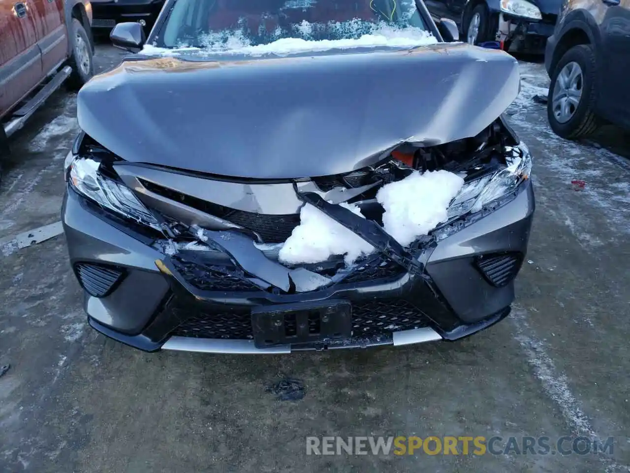 7 Photograph of a damaged car 4T1K61BK3LU011000 TOYOTA CAMRY 2020