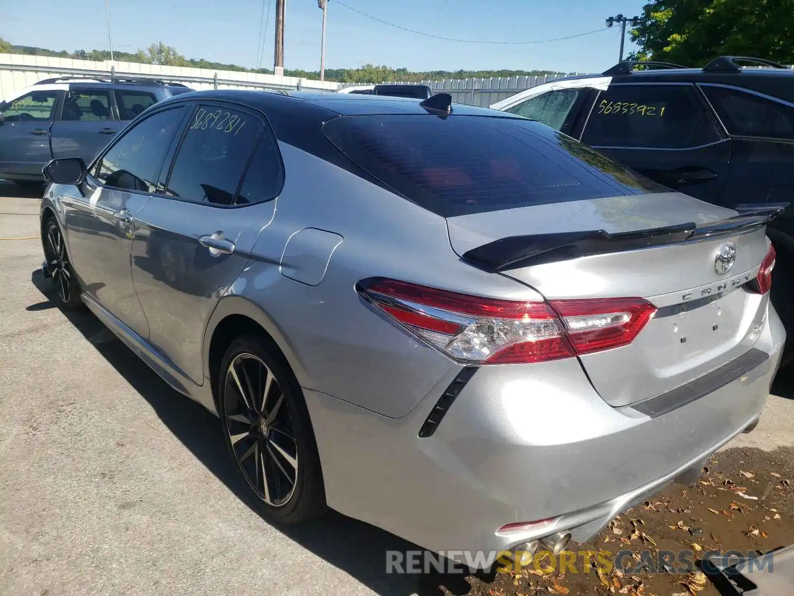 3 Photograph of a damaged car 4T1K61BK7LU005703 TOYOTA CAMRY 2020