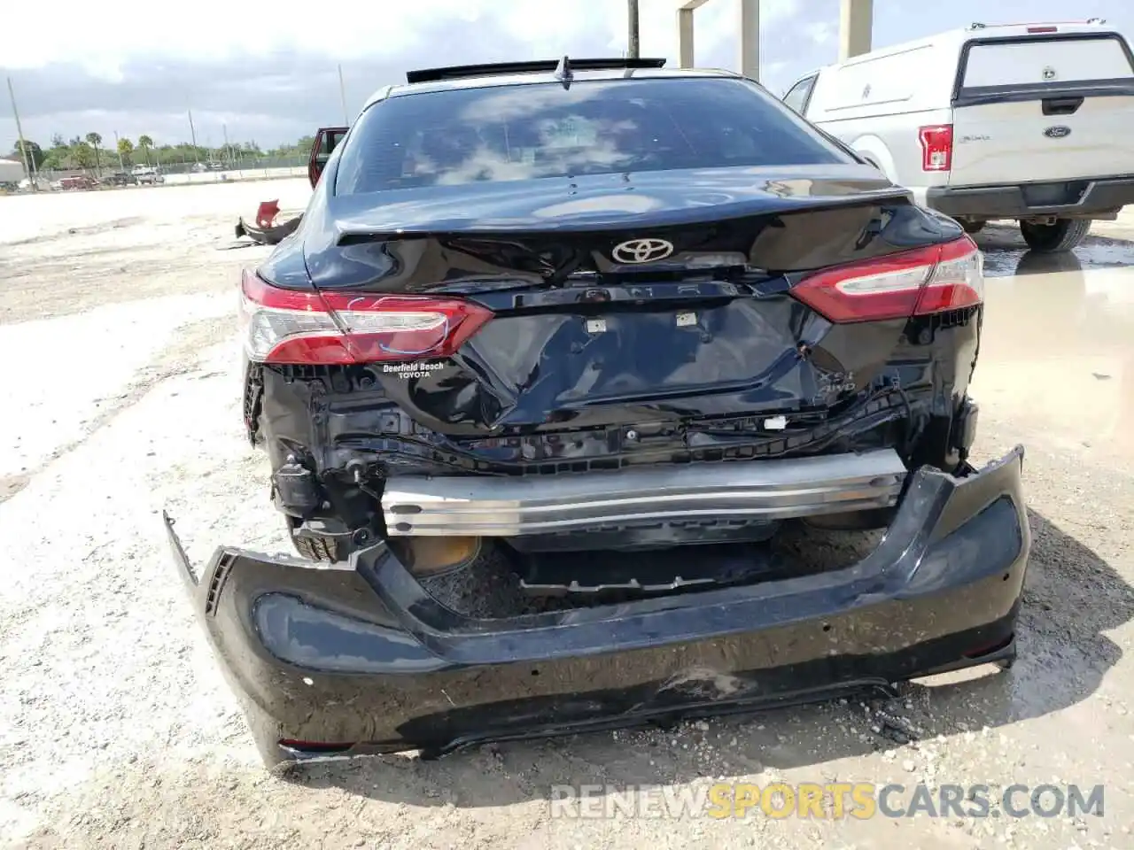 9 Photograph of a damaged car 4T1K61BK8LU011509 TOYOTA CAMRY 2020