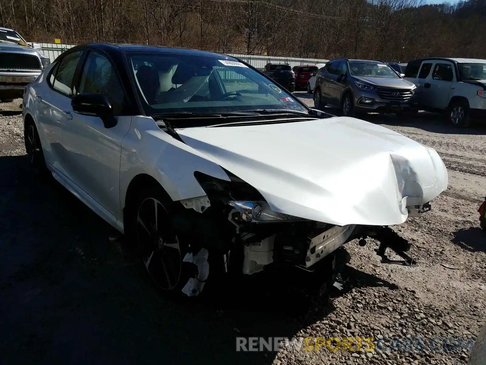 1 Photograph of a damaged car 4T1K61BK8LU014586 TOYOTA CAMRY 2020