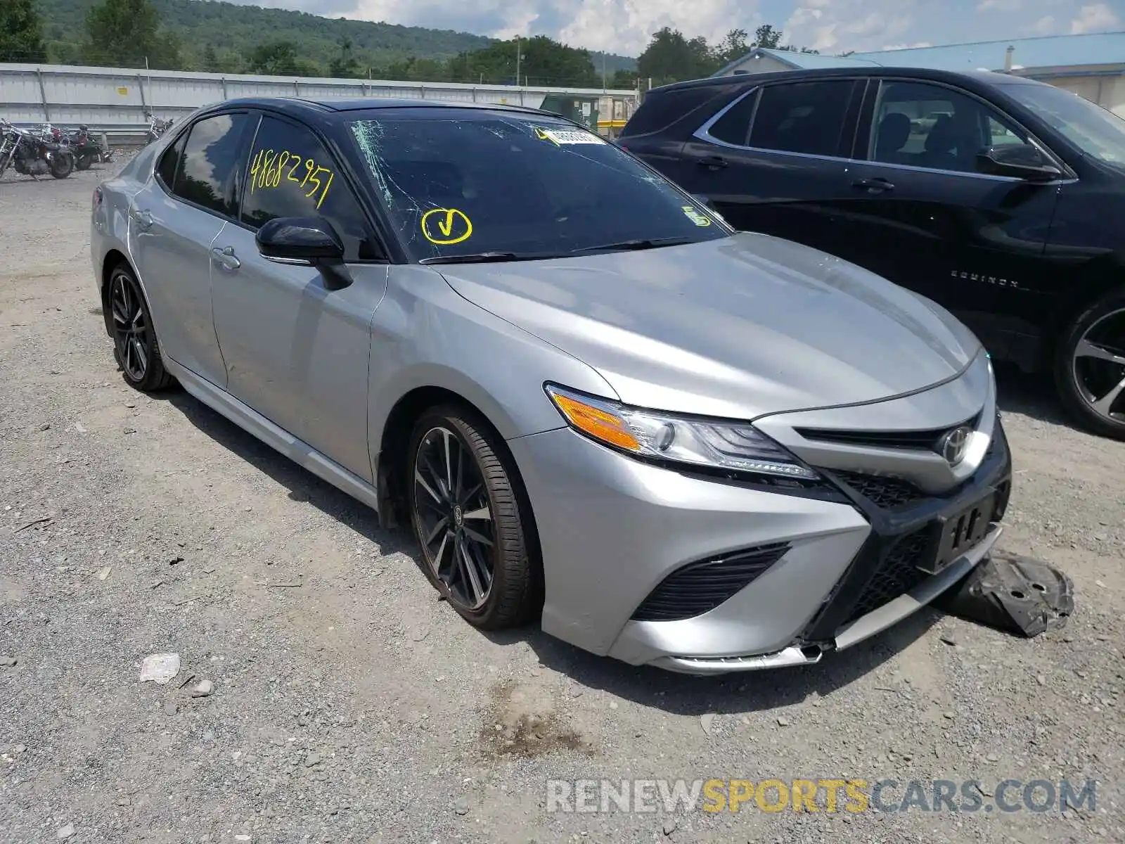 1 Photograph of a damaged car 4T1K61BK8LU015866 TOYOTA CAMRY 2020