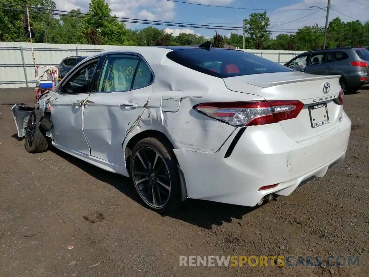 3 Photograph of a damaged car 4T1K61BK8LU017584 TOYOTA CAMRY 2020