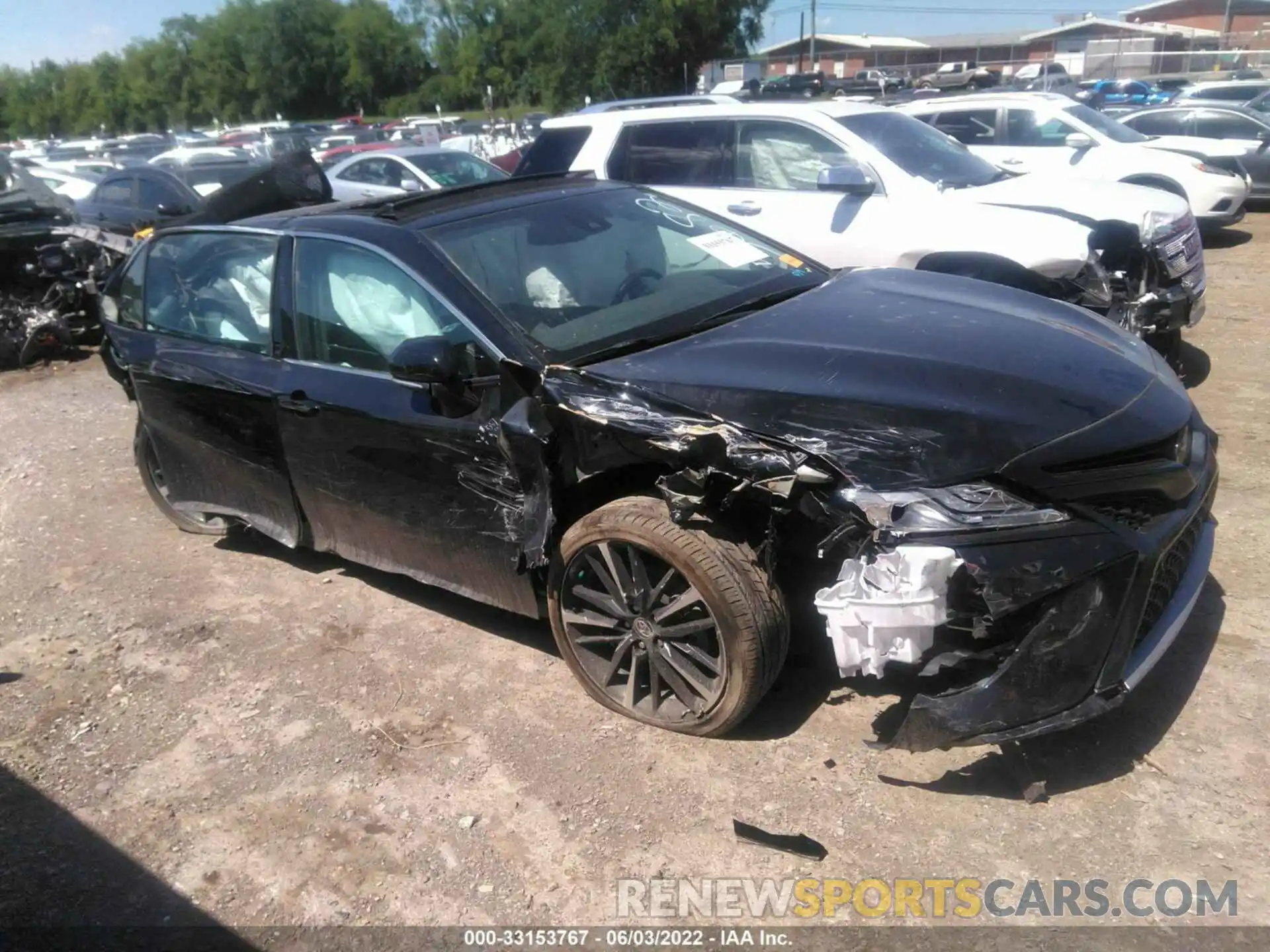 1 Photograph of a damaged car 4T1K61BK9LU015682 TOYOTA CAMRY 2020