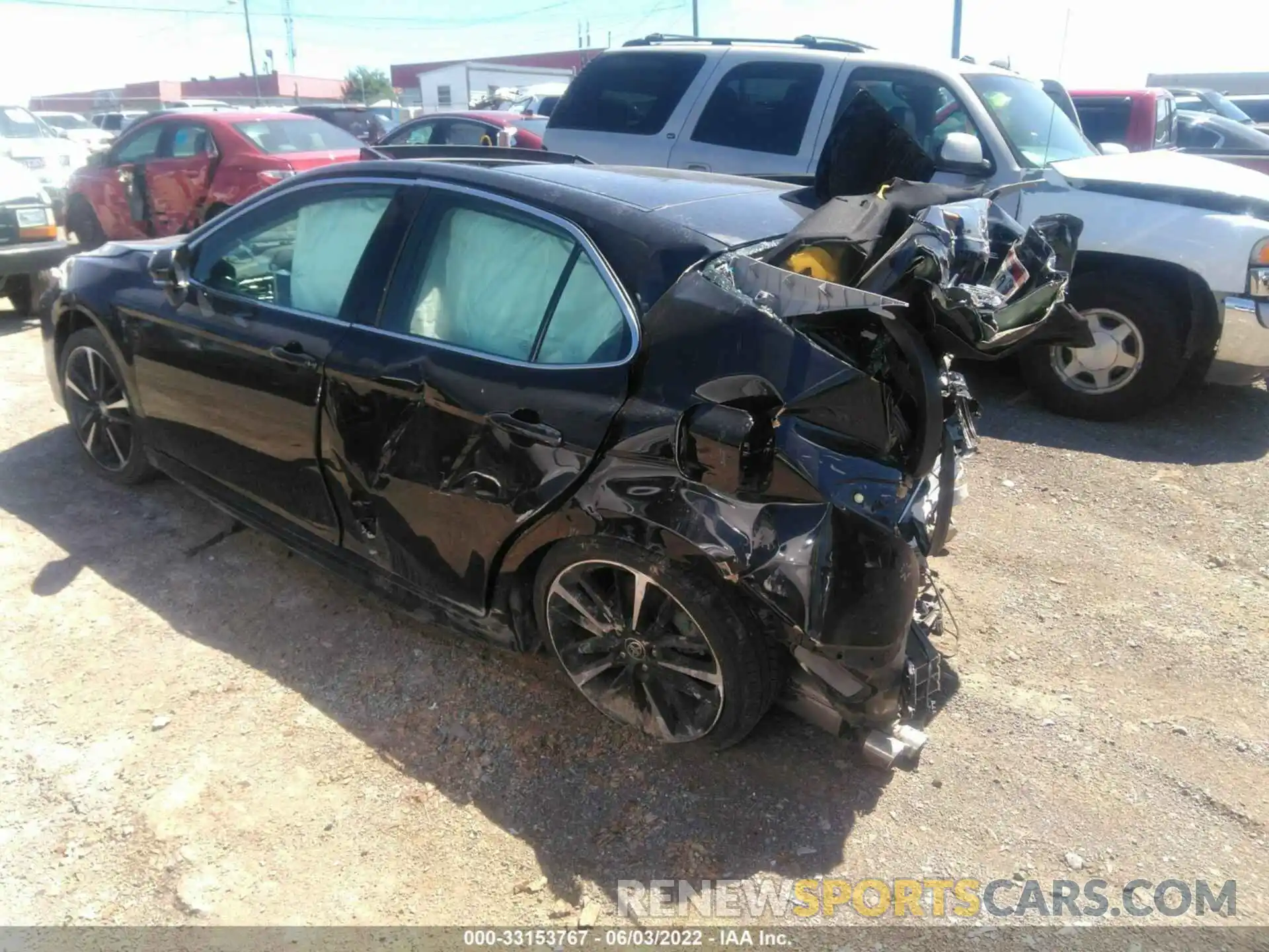 3 Photograph of a damaged car 4T1K61BK9LU015682 TOYOTA CAMRY 2020