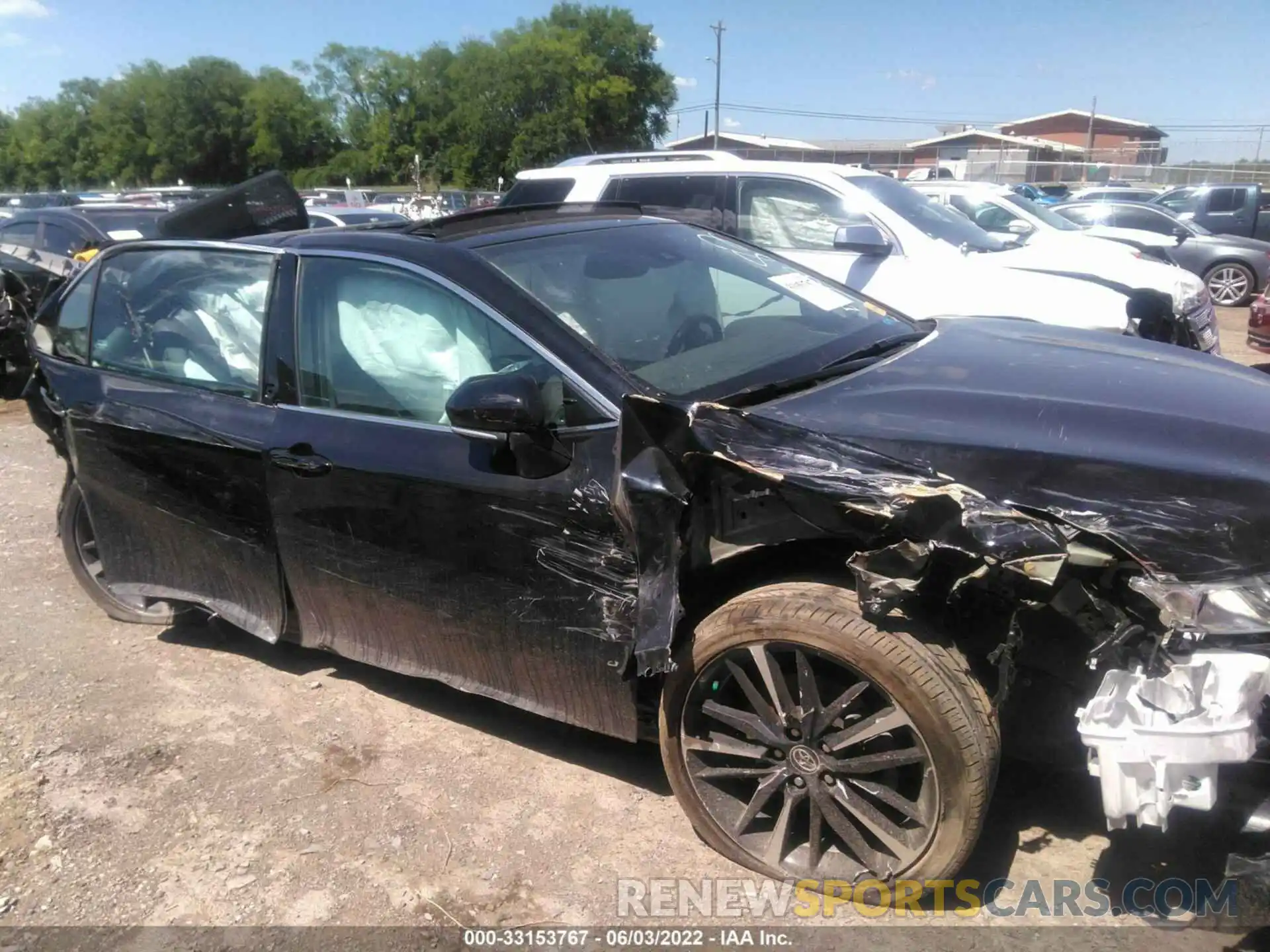 6 Photograph of a damaged car 4T1K61BK9LU015682 TOYOTA CAMRY 2020