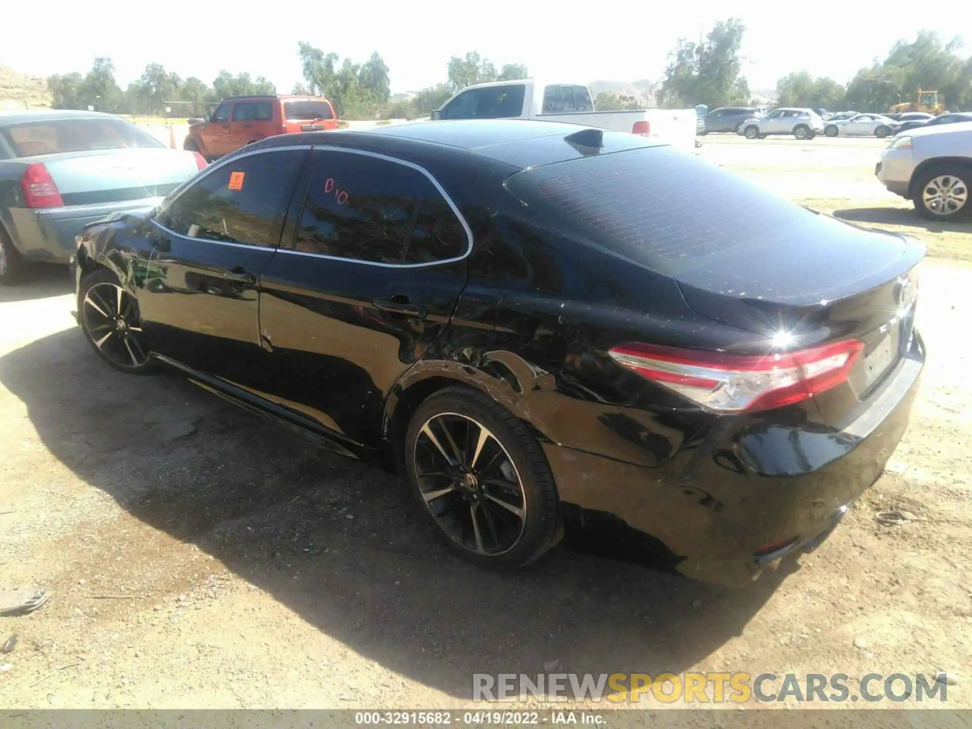 3 Photograph of a damaged car 4T1K61BK9LU018985 TOYOTA CAMRY 2020