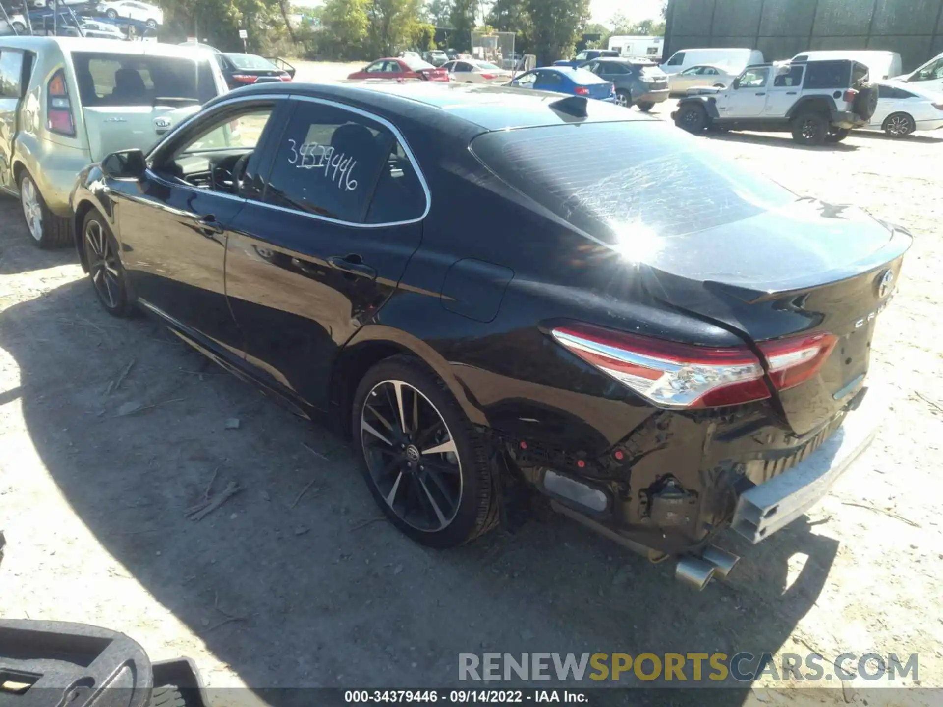 3 Photograph of a damaged car 4T1K61BKXLU010202 TOYOTA CAMRY 2020