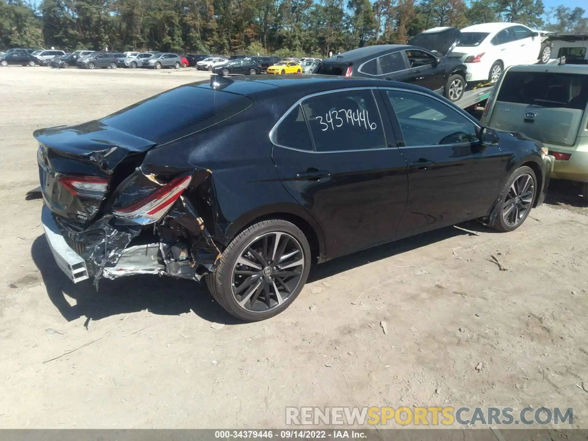 4 Photograph of a damaged car 4T1K61BKXLU010202 TOYOTA CAMRY 2020