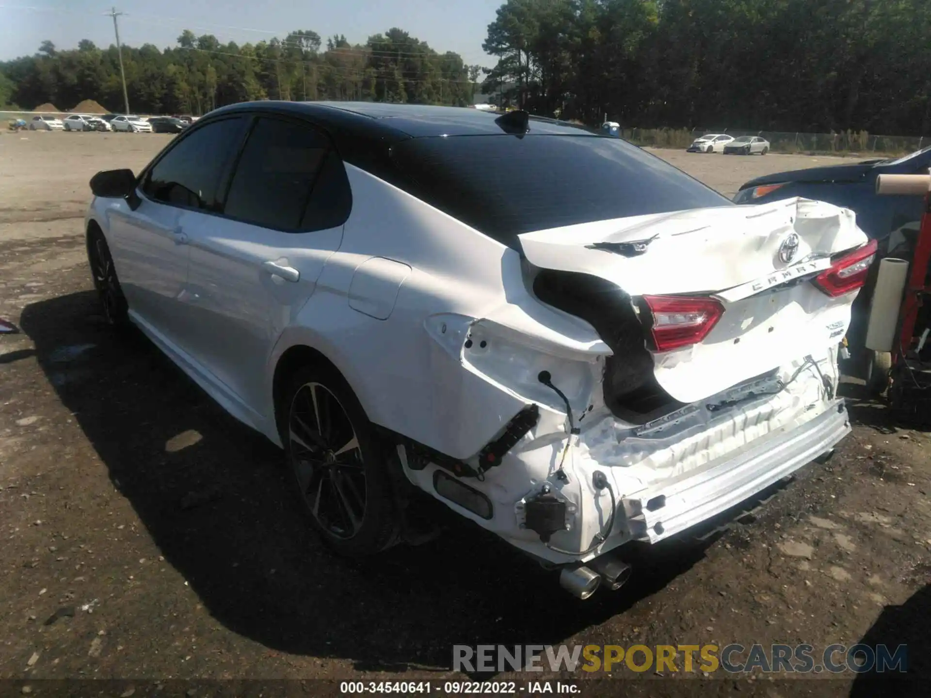 3 Photograph of a damaged car 4T1K61BKXLU011205 TOYOTA CAMRY 2020