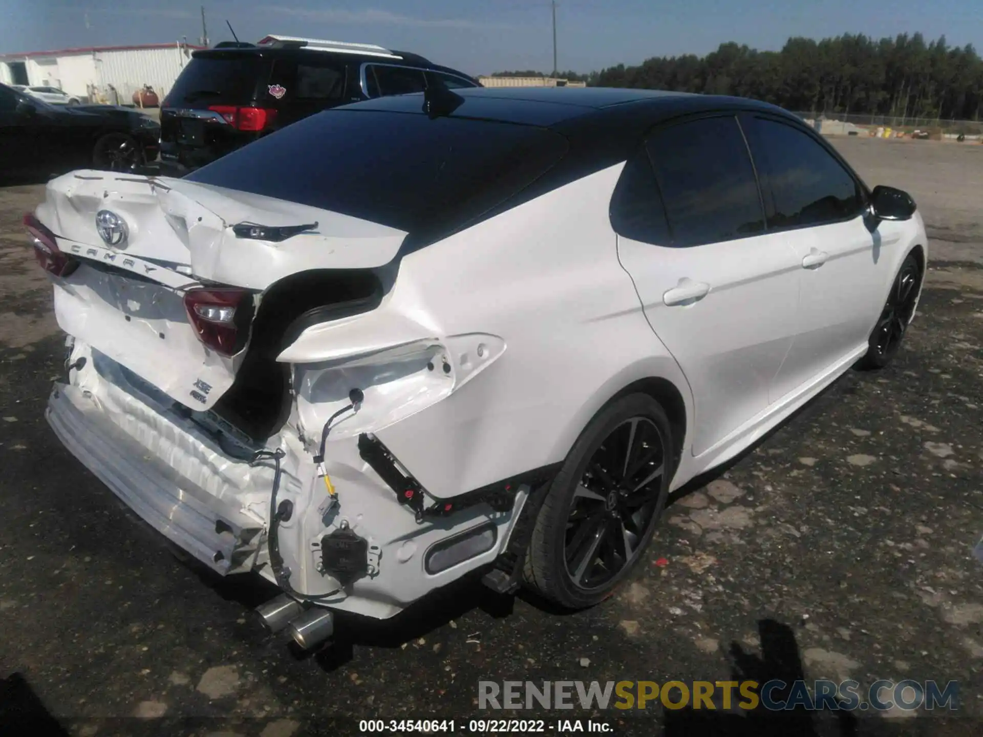 4 Photograph of a damaged car 4T1K61BKXLU011205 TOYOTA CAMRY 2020