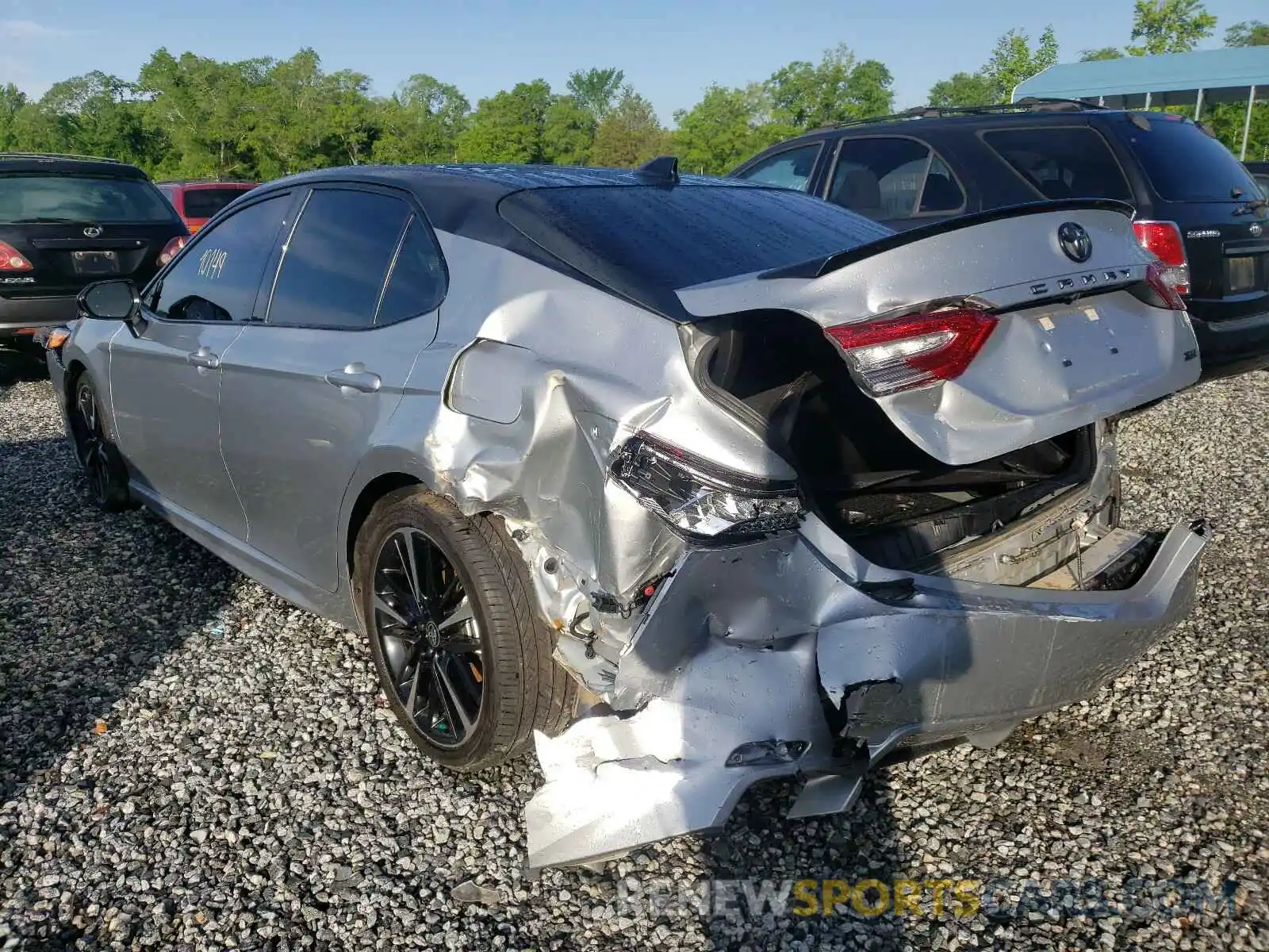 2 Photograph of a damaged car 4T1KZ1AK0LU043637 TOYOTA CAMRY 2020