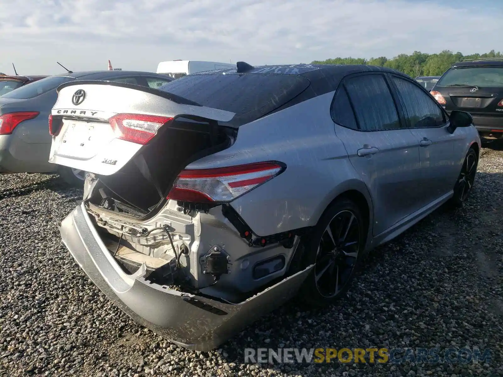 3 Photograph of a damaged car 4T1KZ1AK0LU043637 TOYOTA CAMRY 2020