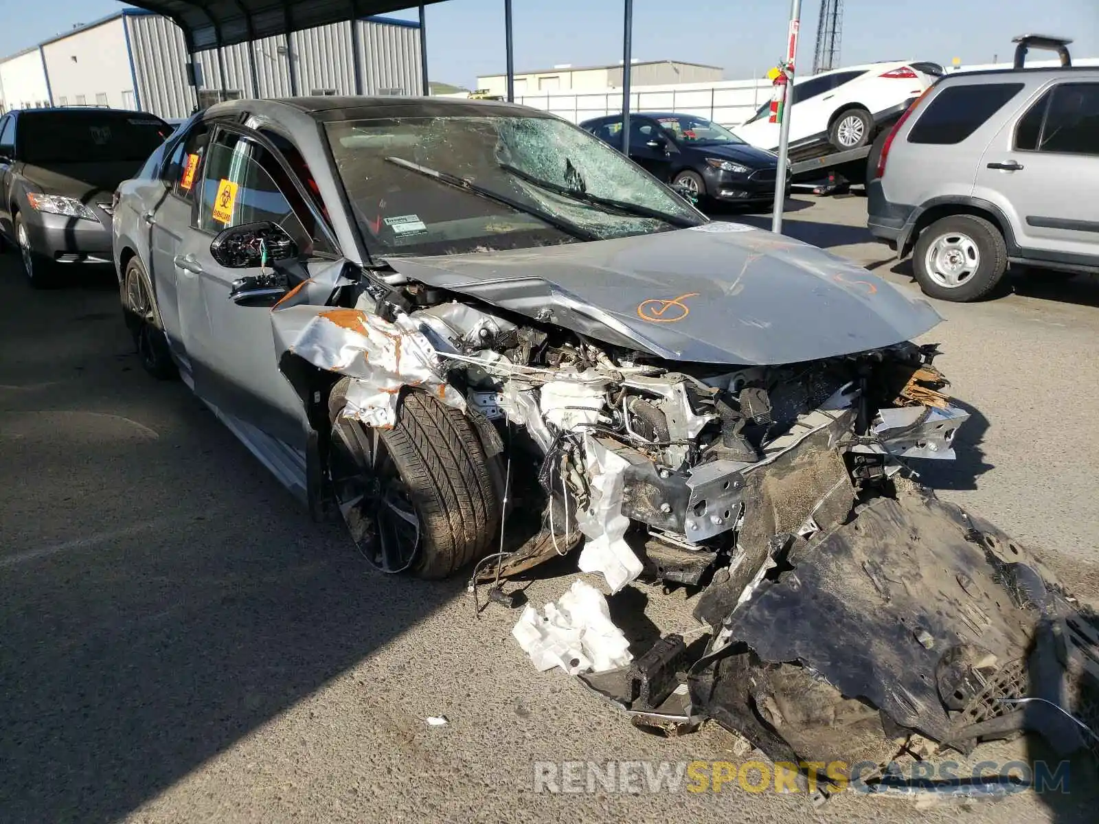 1 Photograph of a damaged car 4T1KZ1AK0LU045209 TOYOTA CAMRY 2020