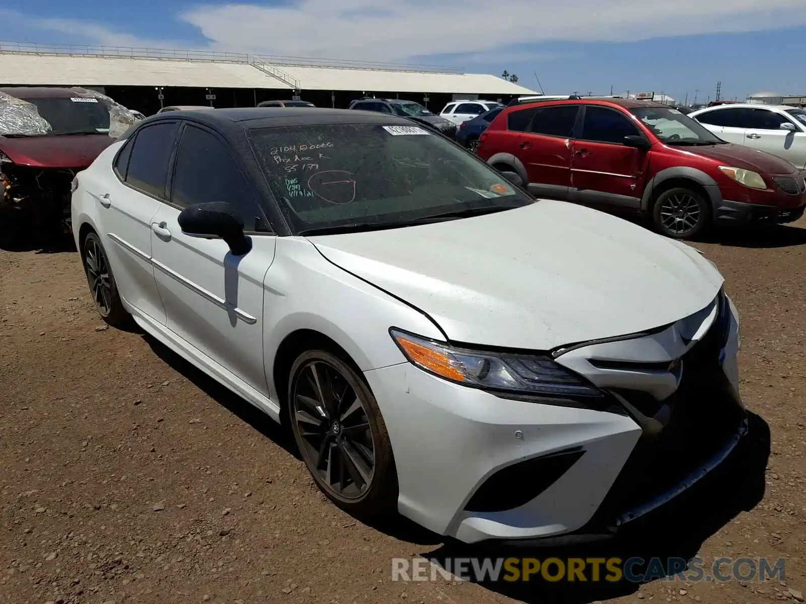 1 Photograph of a damaged car 4T1KZ1AK1LU033358 TOYOTA CAMRY 2020