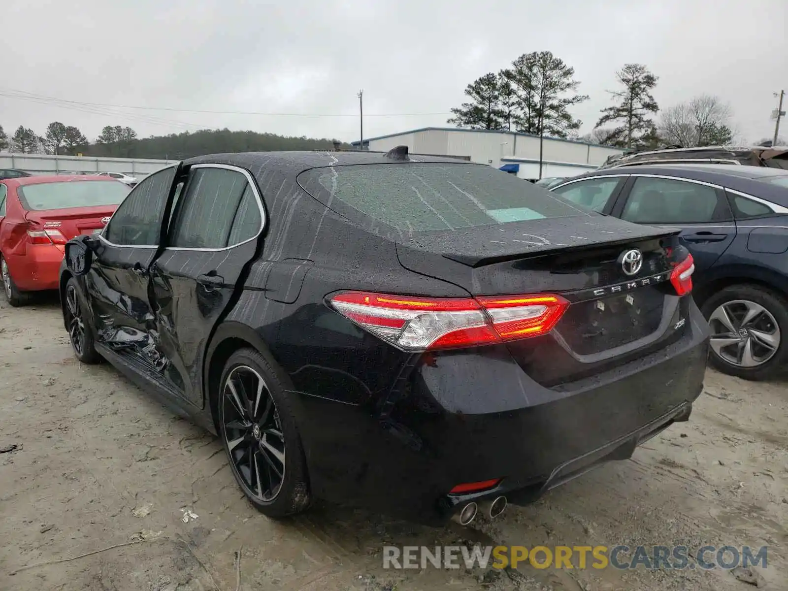 3 Photograph of a damaged car 4T1KZ1AK1LU038625 TOYOTA CAMRY 2020