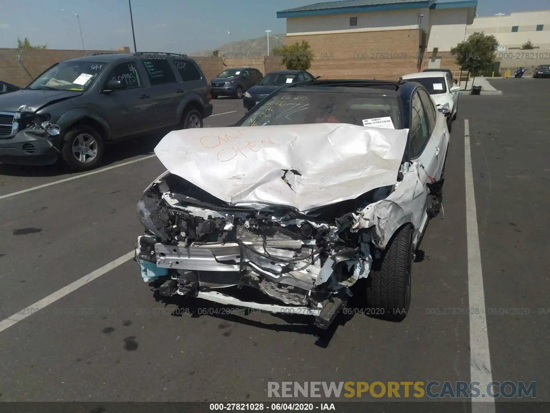 6 Photograph of a damaged car 4T1KZ1AK1LU040486 TOYOTA CAMRY 2020