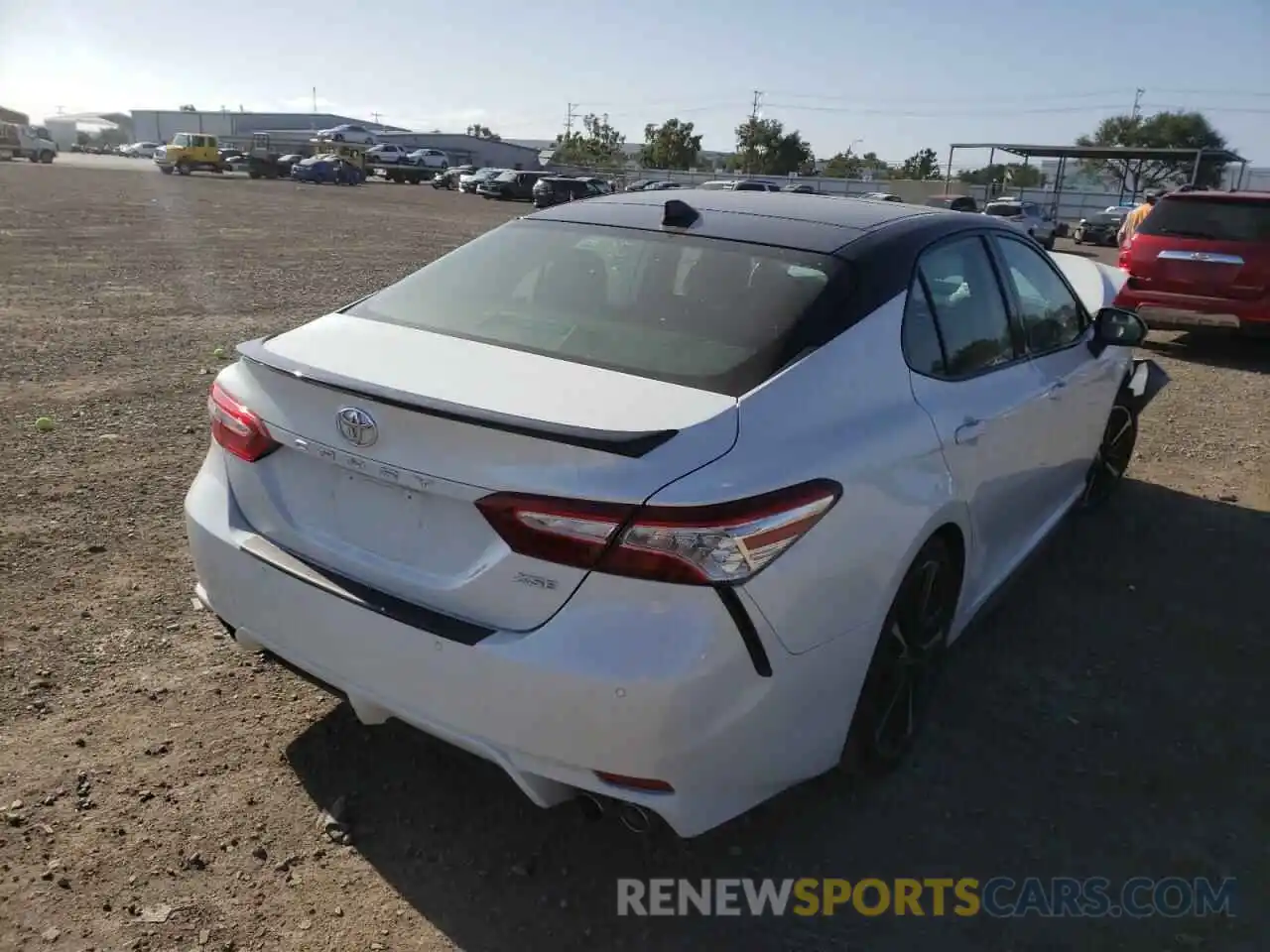 4 Photograph of a damaged car 4T1KZ1AK1LU041895 TOYOTA CAMRY 2020