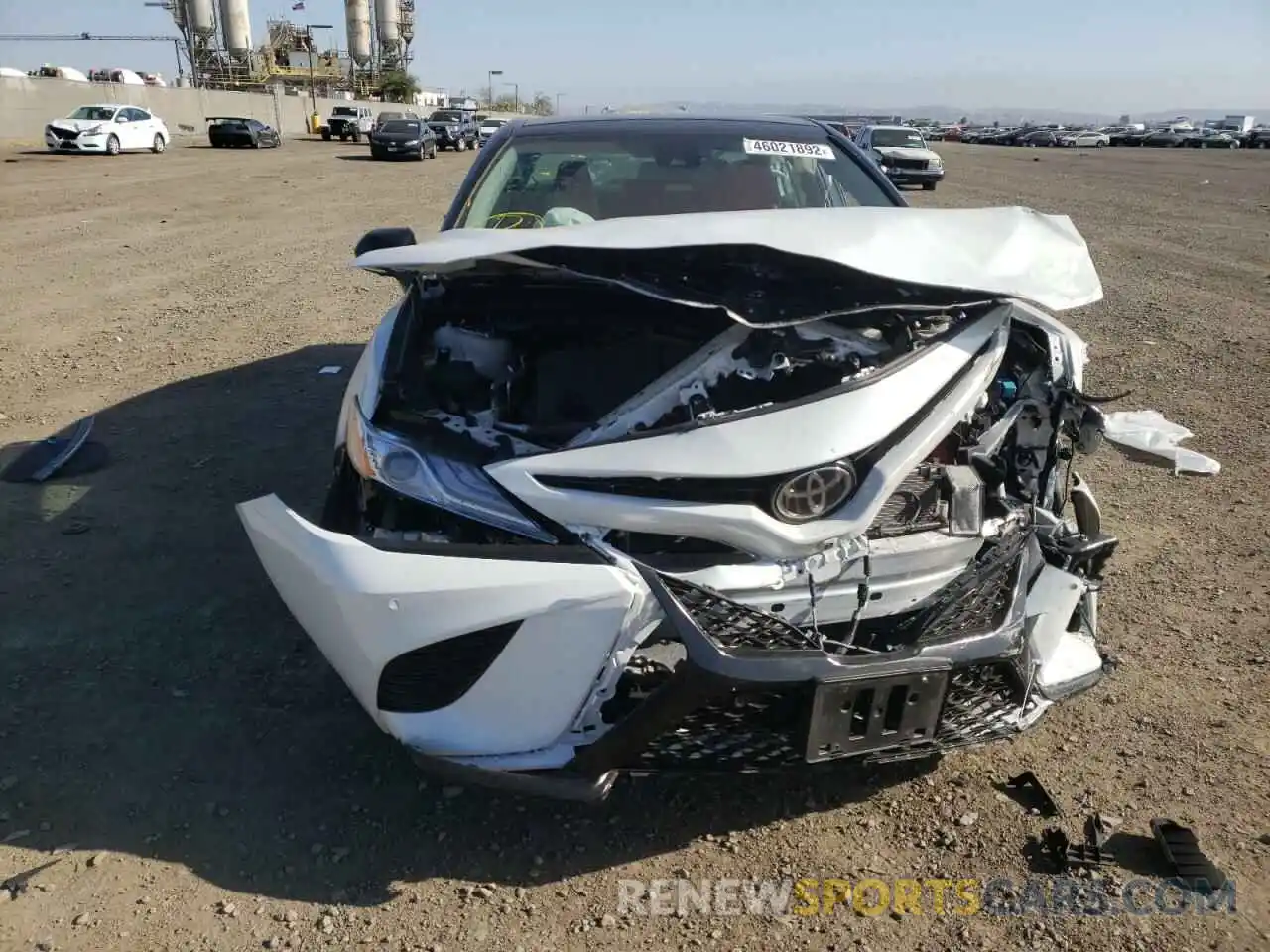 9 Photograph of a damaged car 4T1KZ1AK1LU041895 TOYOTA CAMRY 2020