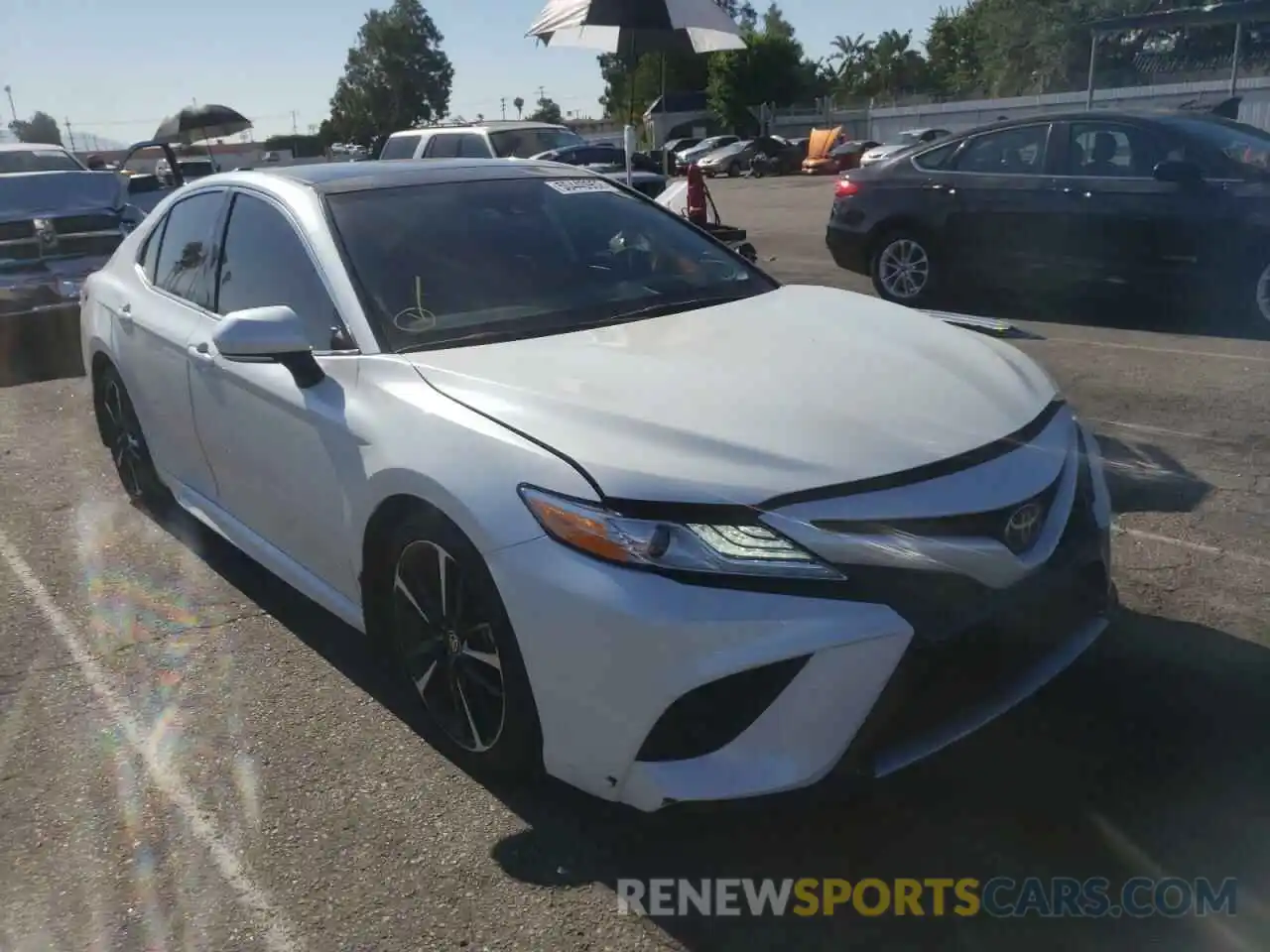 1 Photograph of a damaged car 4T1KZ1AK1LU045591 TOYOTA CAMRY 2020