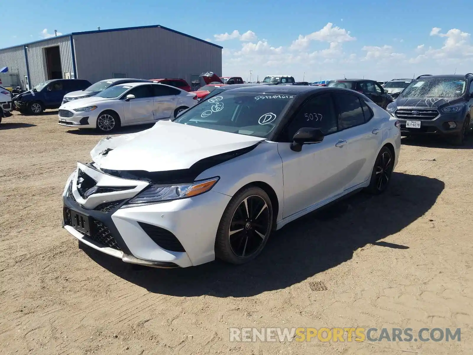 2 Photograph of a damaged car 4T1KZ1AK1LU046451 TOYOTA CAMRY 2020