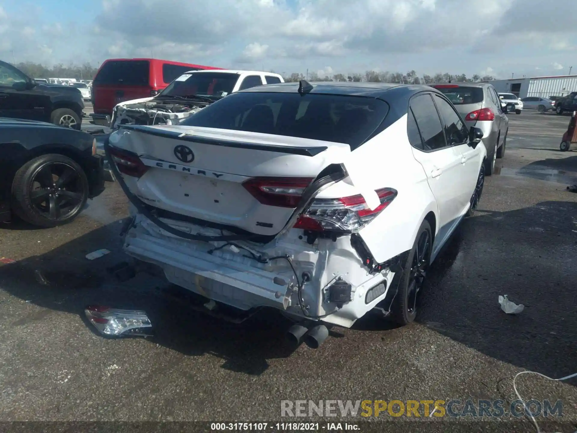 4 Photograph of a damaged car 4T1KZ1AK1LU046613 TOYOTA CAMRY 2020