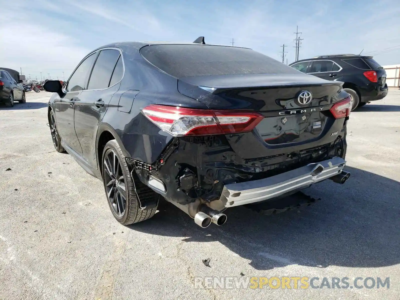 3 Photograph of a damaged car 4T1KZ1AK2LU033742 TOYOTA CAMRY 2020