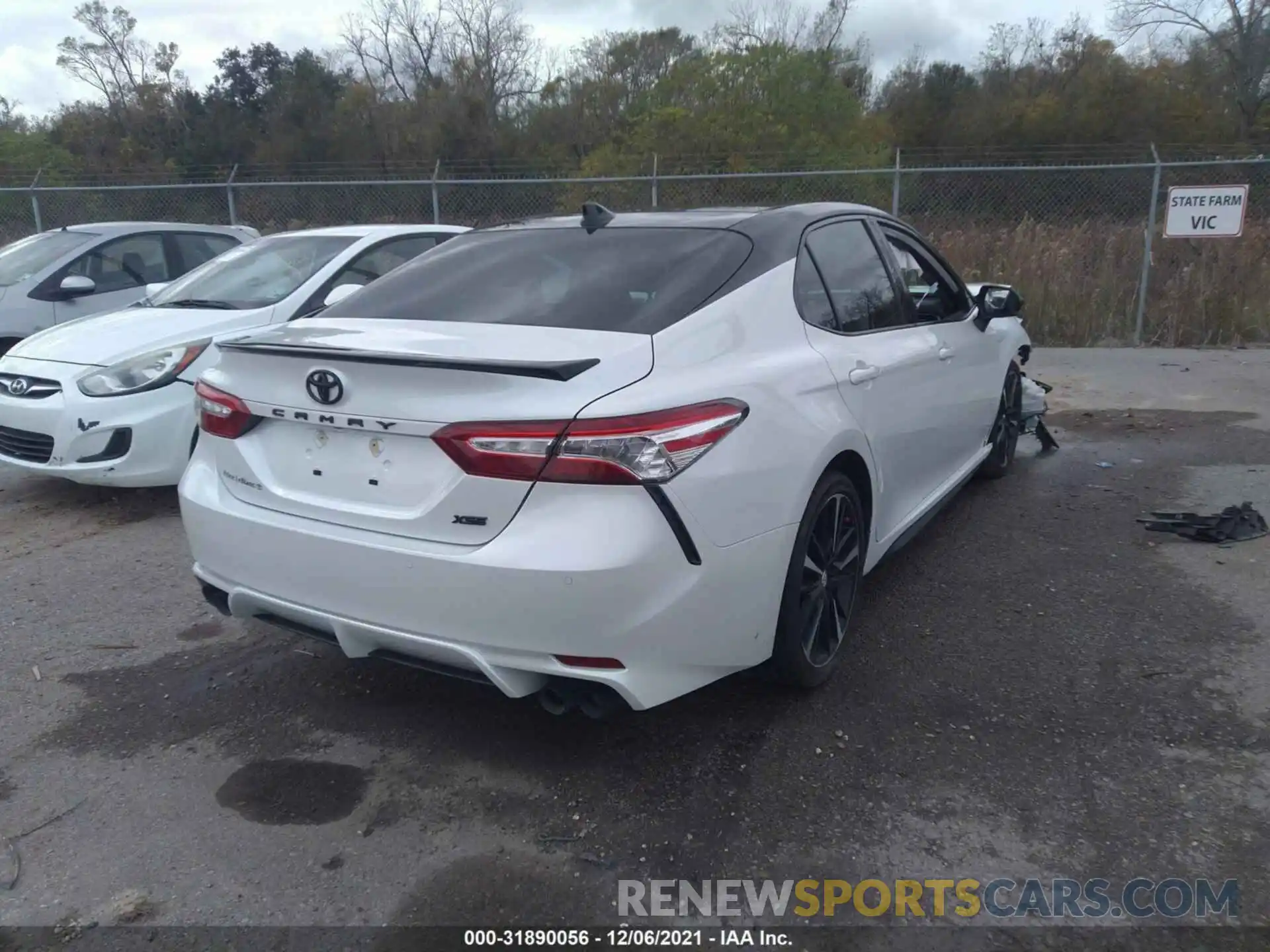 4 Photograph of a damaged car 4T1KZ1AK2LU034583 TOYOTA CAMRY 2020