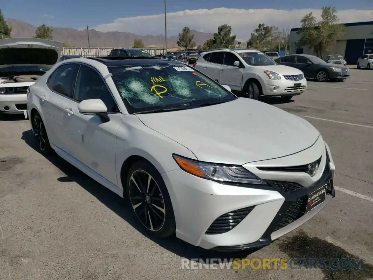 1 Photograph of a damaged car 4T1KZ1AK2LU034700 TOYOTA CAMRY 2020