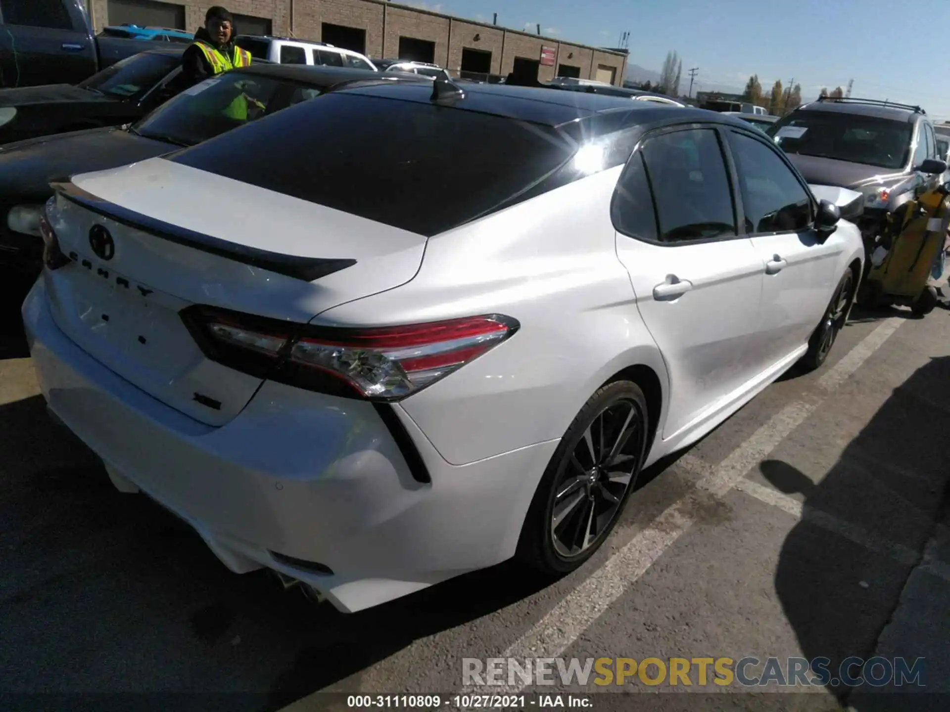 4 Photograph of a damaged car 4T1KZ1AK2LU037998 TOYOTA CAMRY 2020