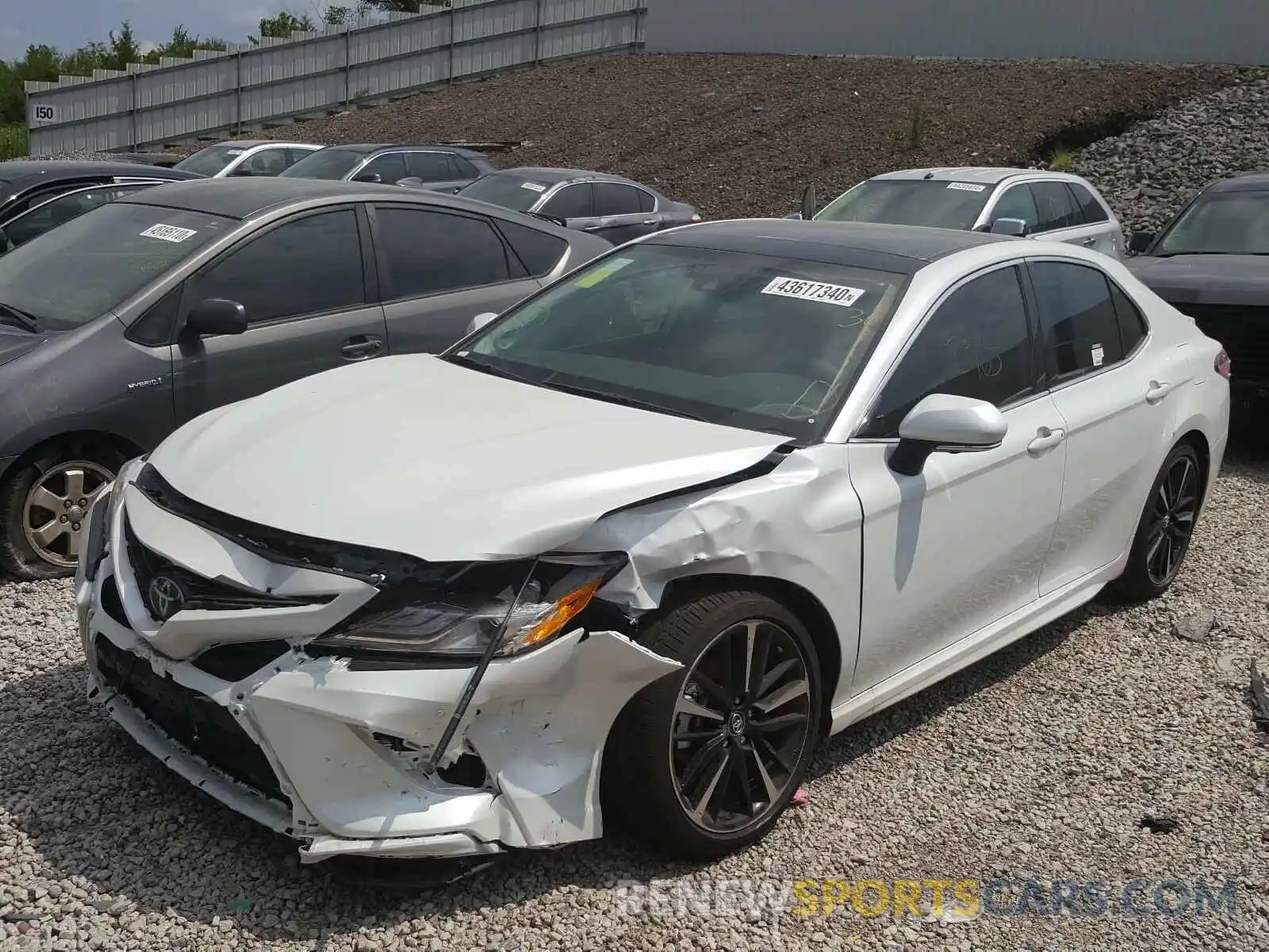 2 Photograph of a damaged car 4T1KZ1AK2LU038620 TOYOTA CAMRY 2020