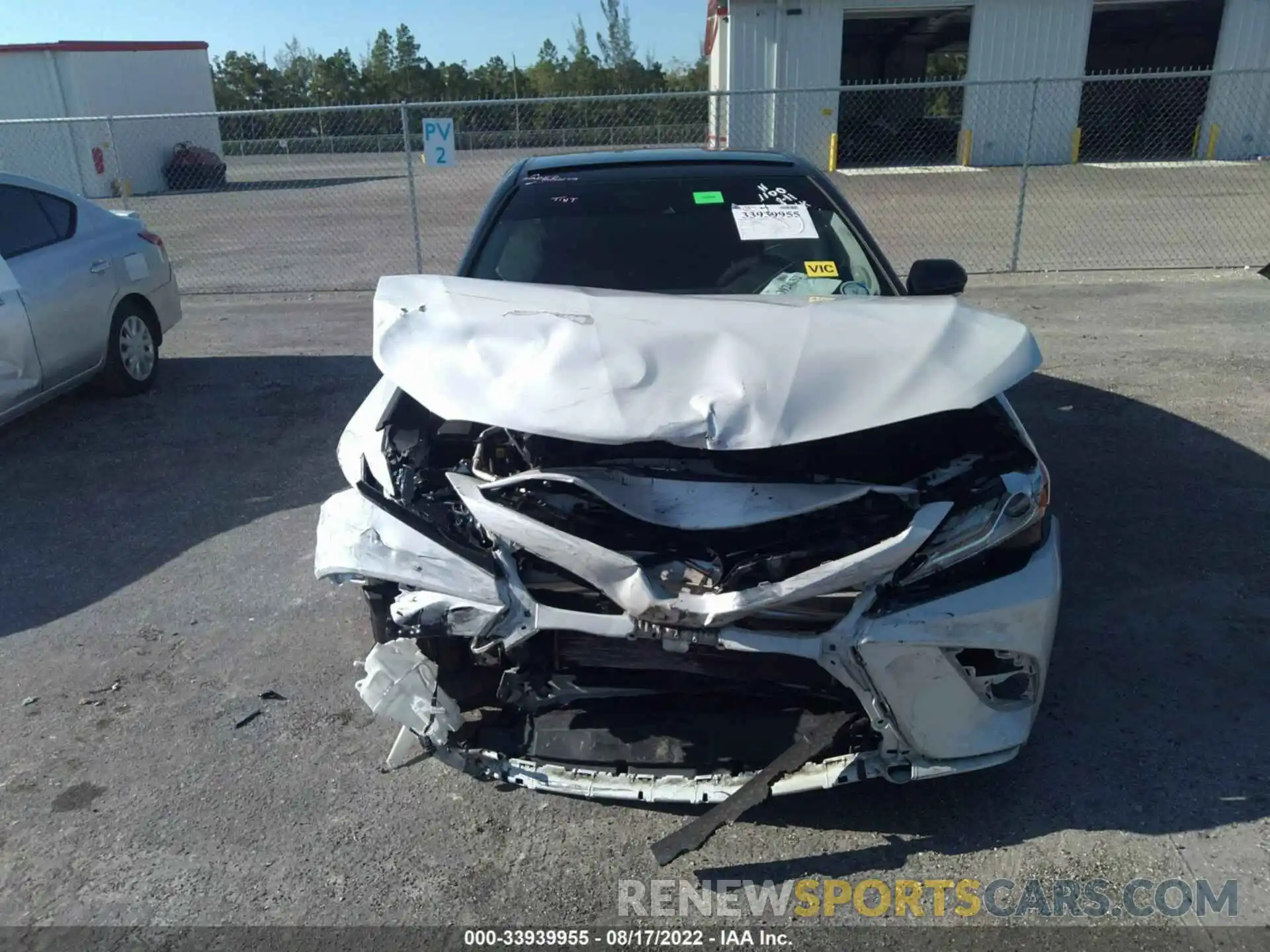 6 Photograph of a damaged car 4T1KZ1AK2LU041100 TOYOTA CAMRY 2020