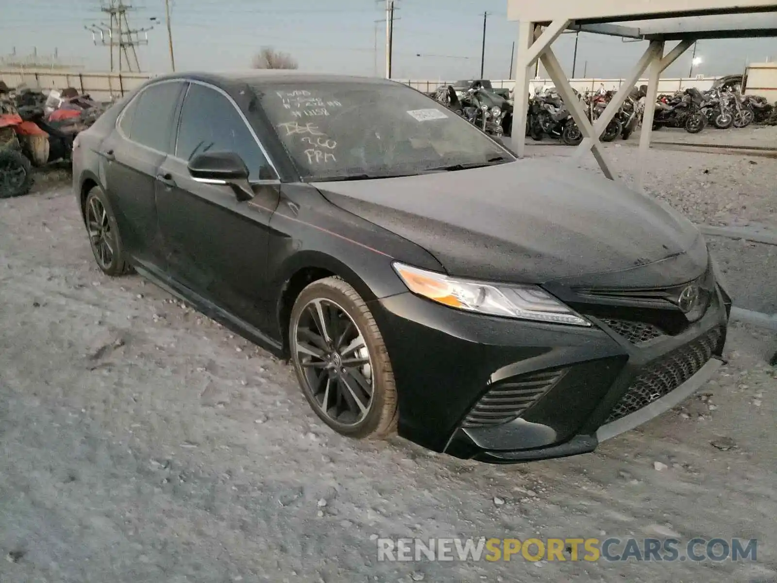 1 Photograph of a damaged car 4T1KZ1AK2LU043333 TOYOTA CAMRY 2020