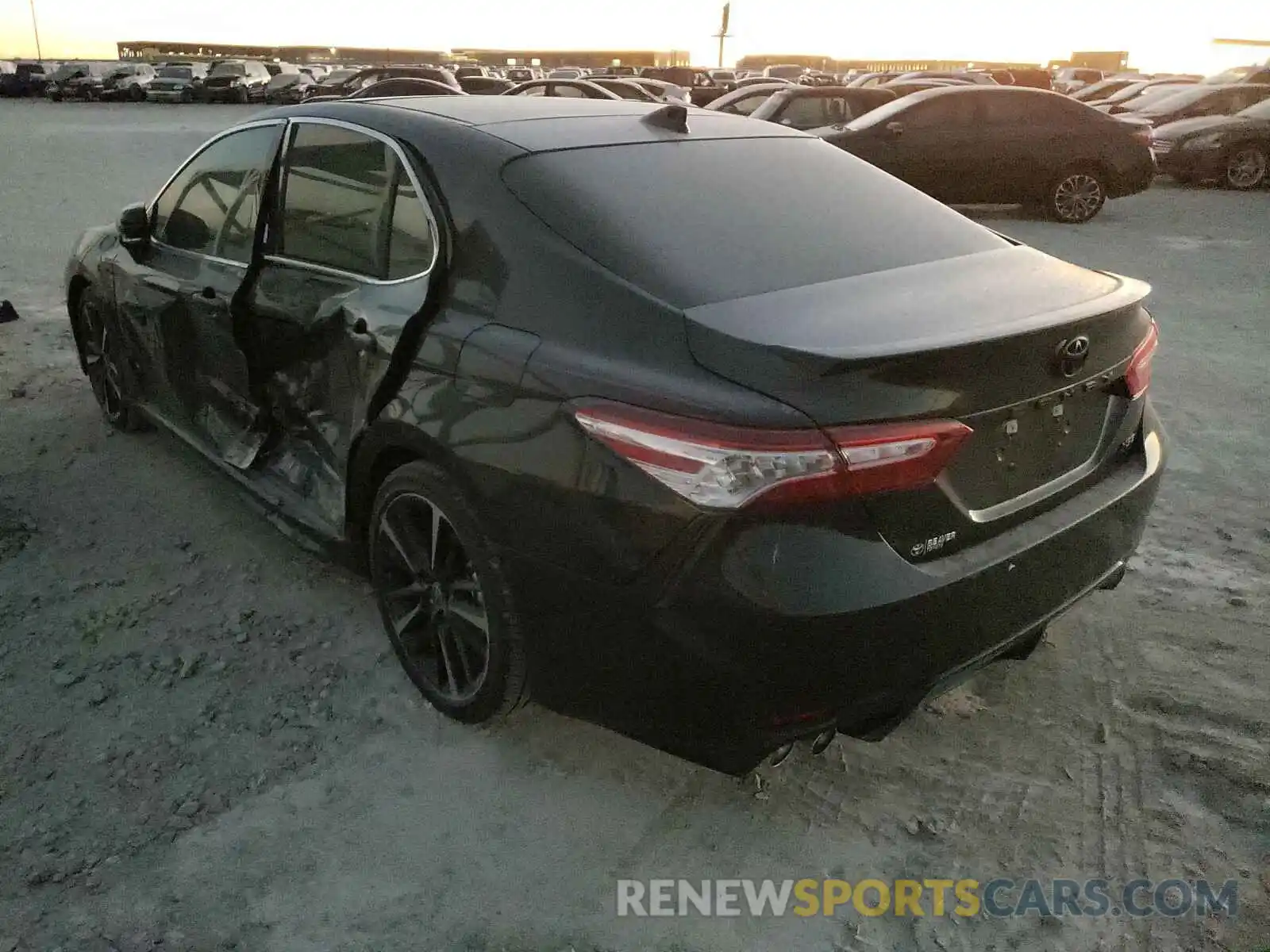 3 Photograph of a damaged car 4T1KZ1AK2LU043333 TOYOTA CAMRY 2020