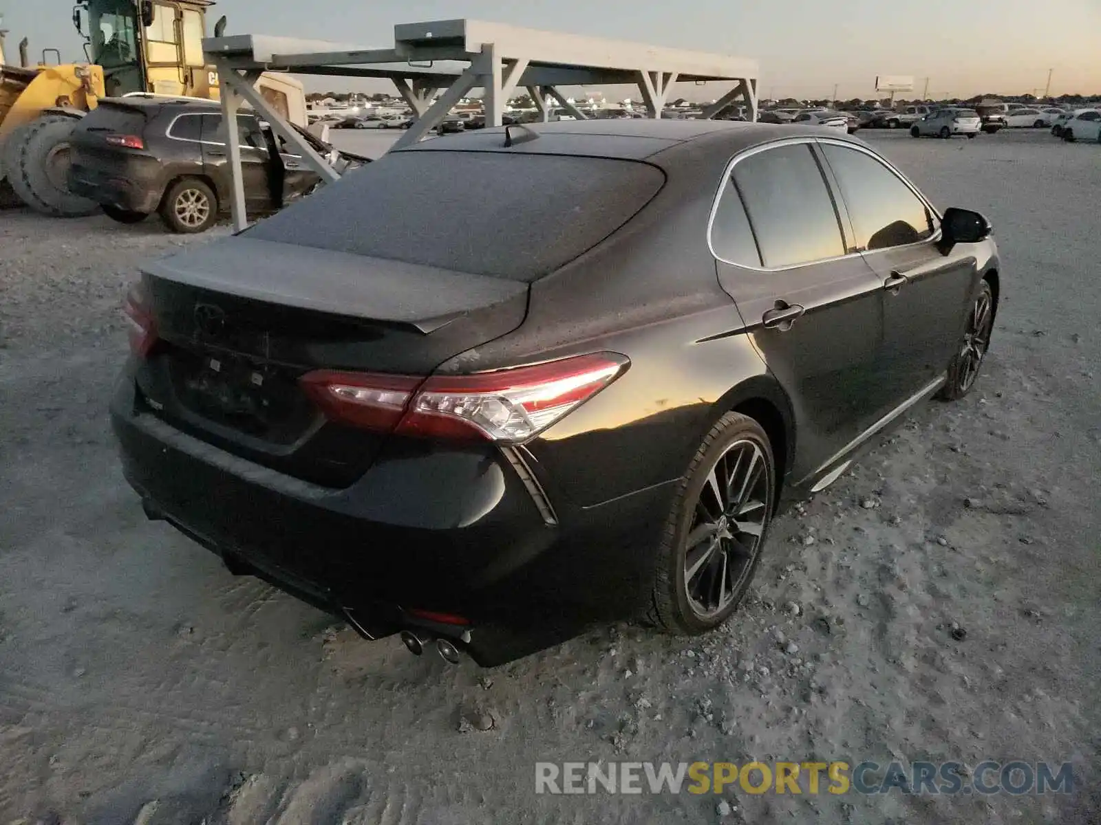 4 Photograph of a damaged car 4T1KZ1AK2LU043333 TOYOTA CAMRY 2020