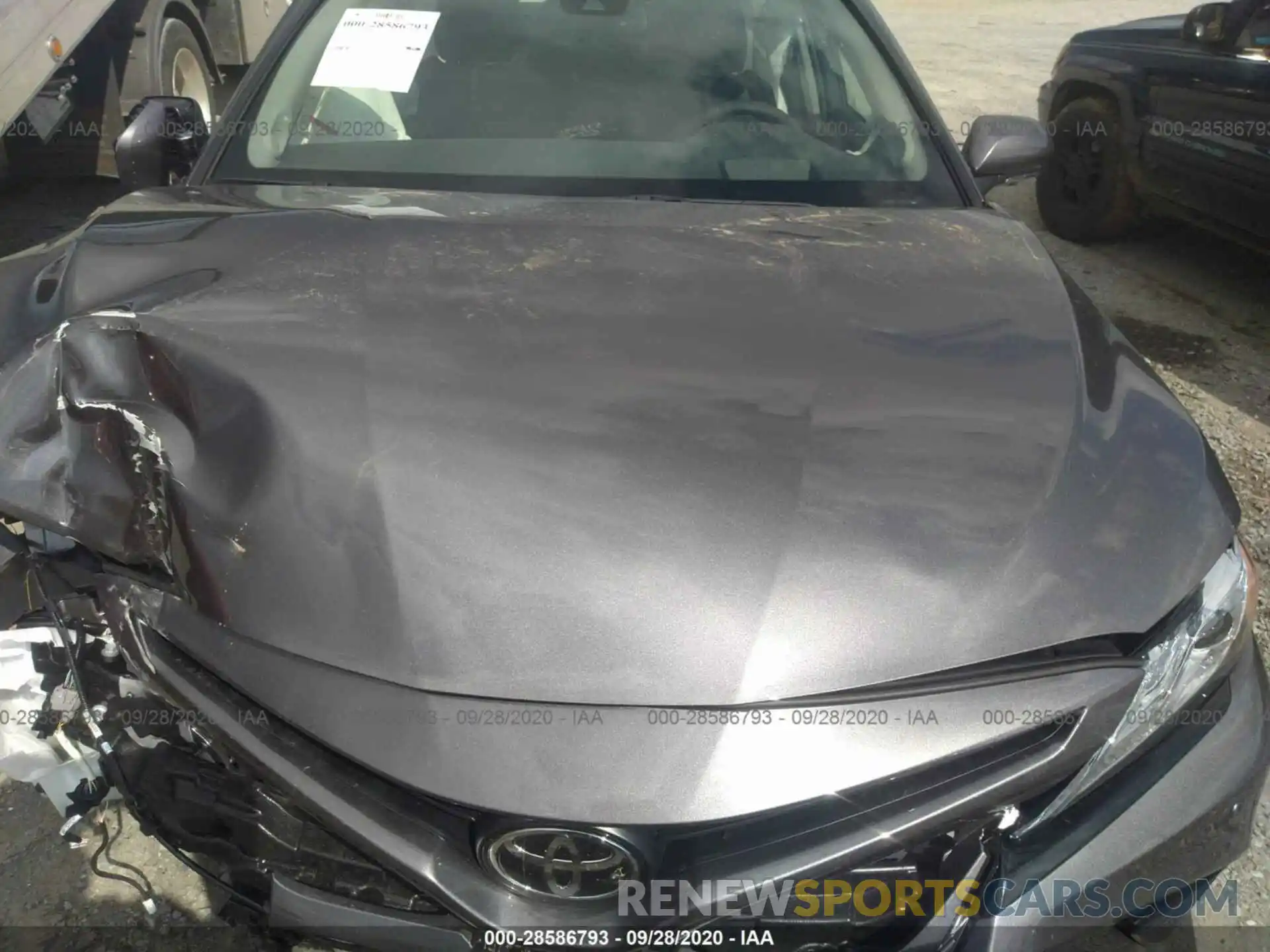 10 Photograph of a damaged car 4T1KZ1AK2LU044627 TOYOTA CAMRY 2020