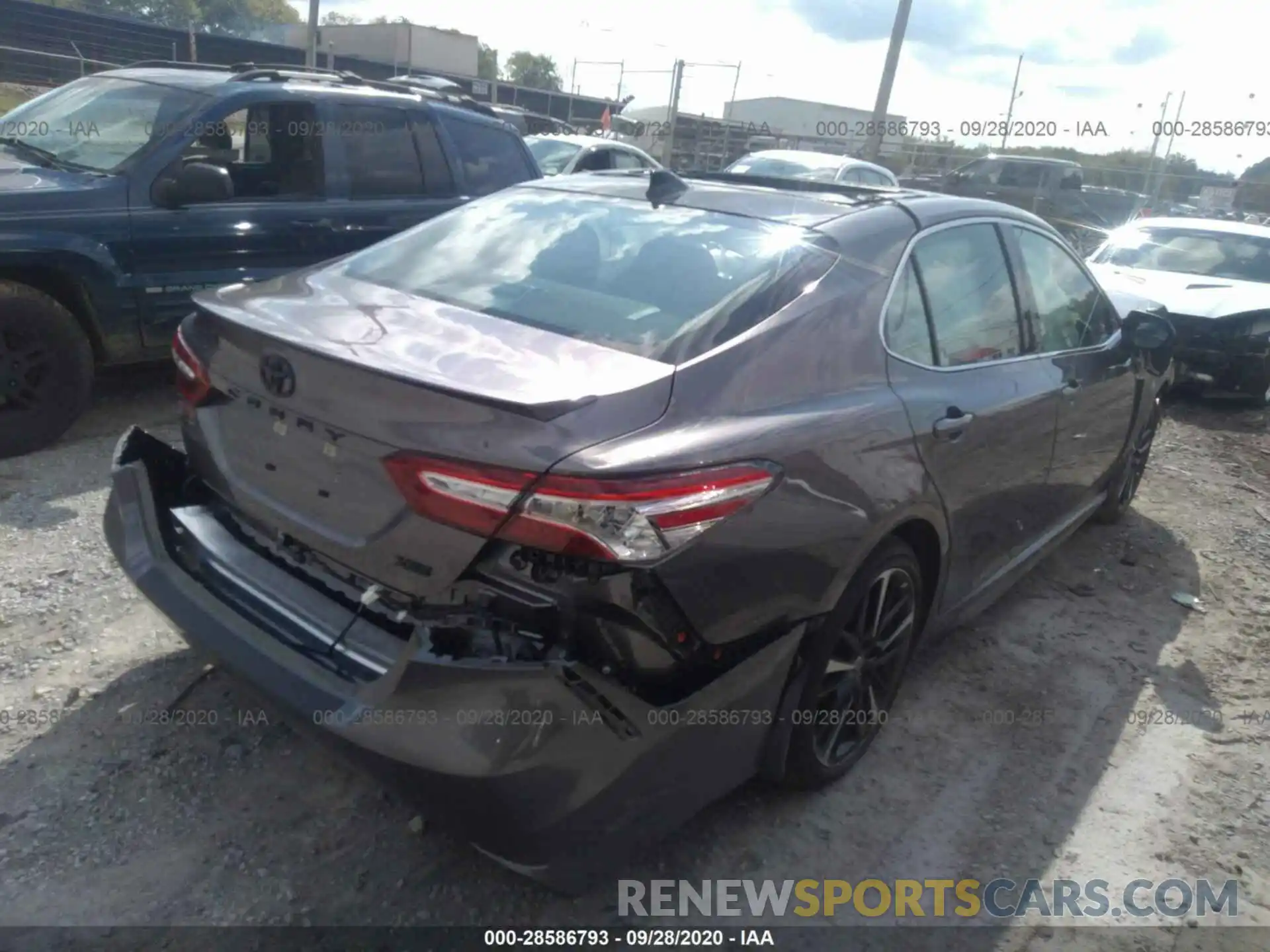 4 Photograph of a damaged car 4T1KZ1AK2LU044627 TOYOTA CAMRY 2020