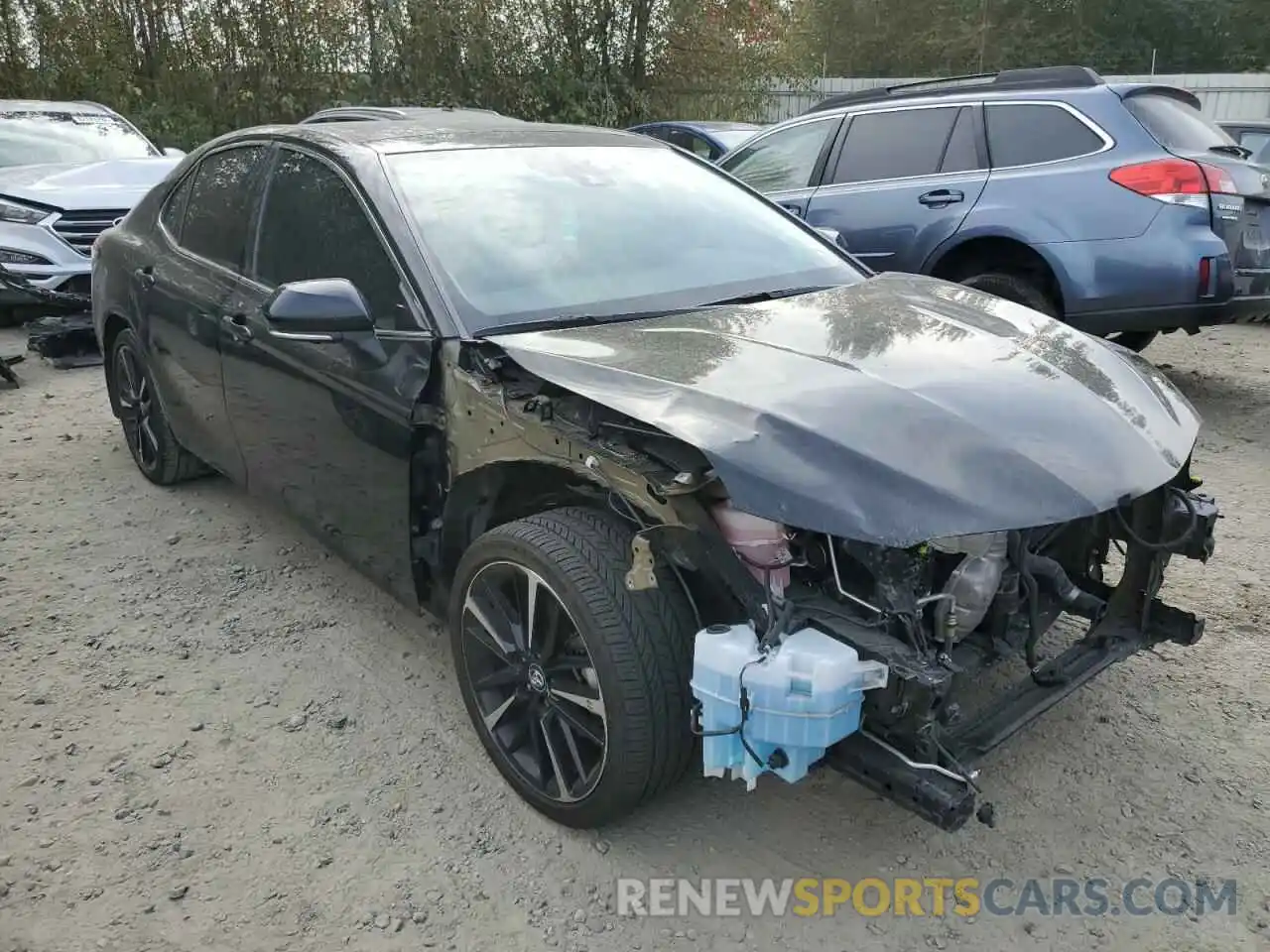 1 Photograph of a damaged car 4T1KZ1AK3LU035984 TOYOTA CAMRY 2020