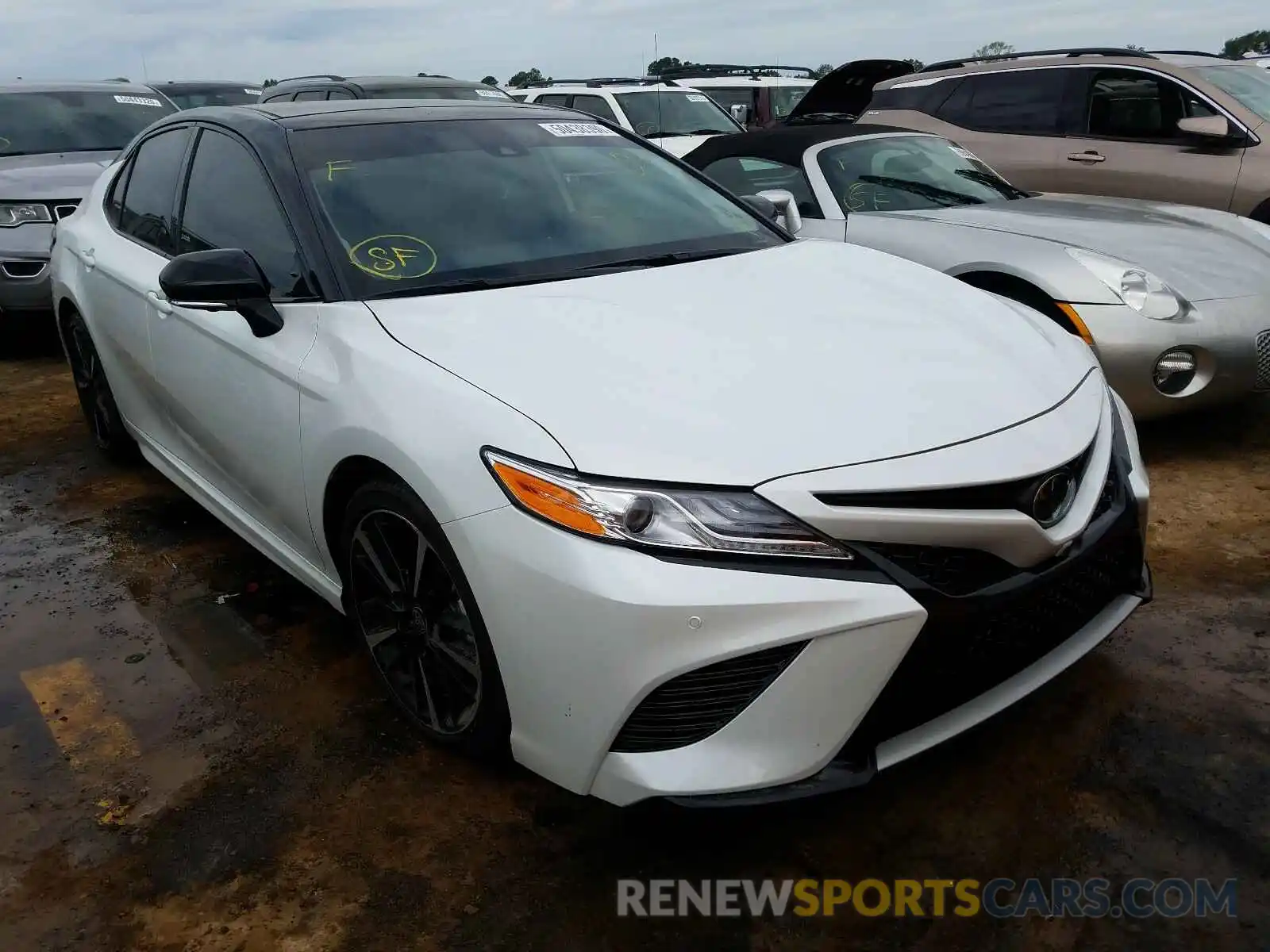 1 Photograph of a damaged car 4T1KZ1AK3LU040327 TOYOTA CAMRY 2020